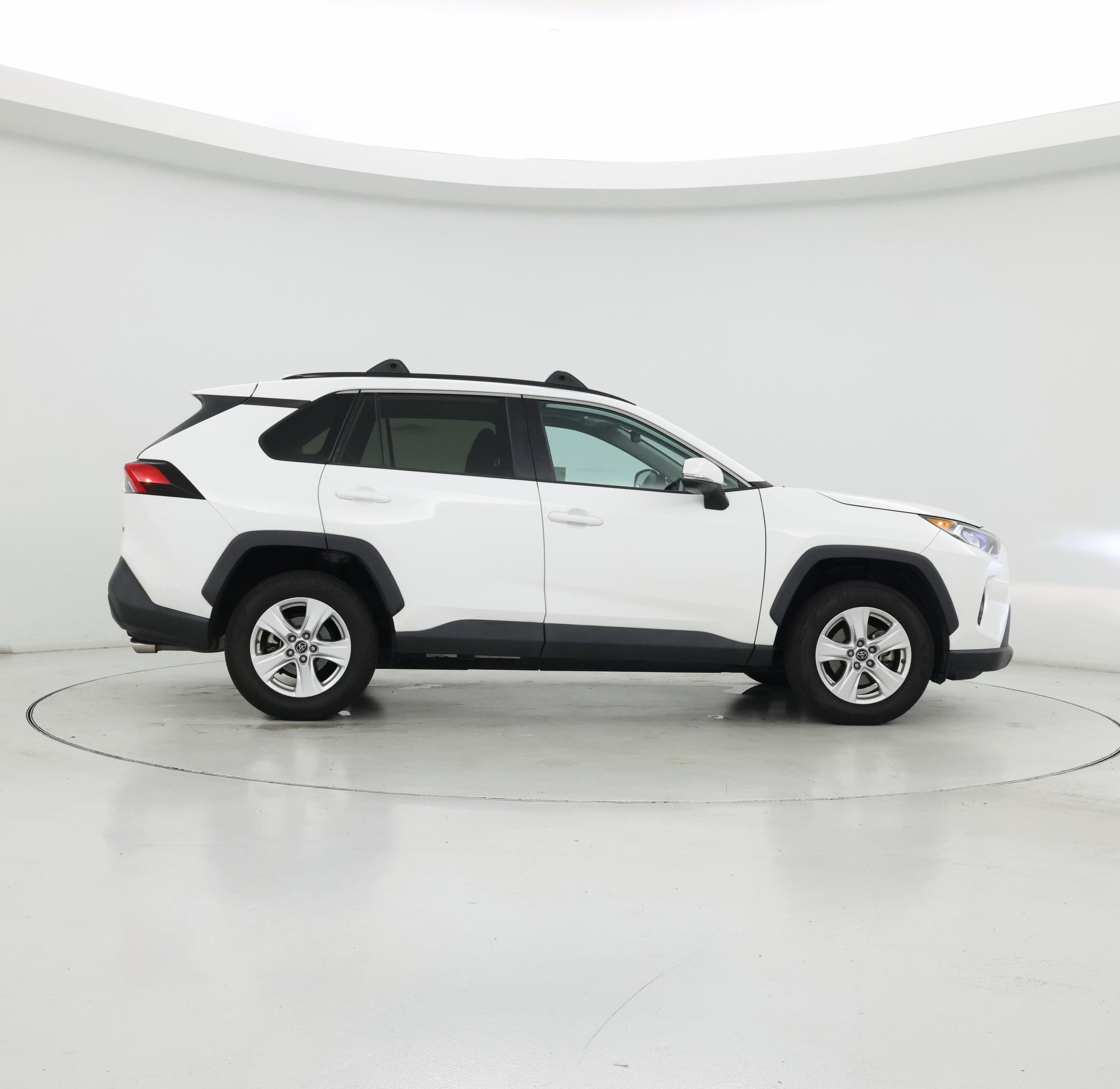 Thumbnail: 2019 Toyota RAV4 - 7