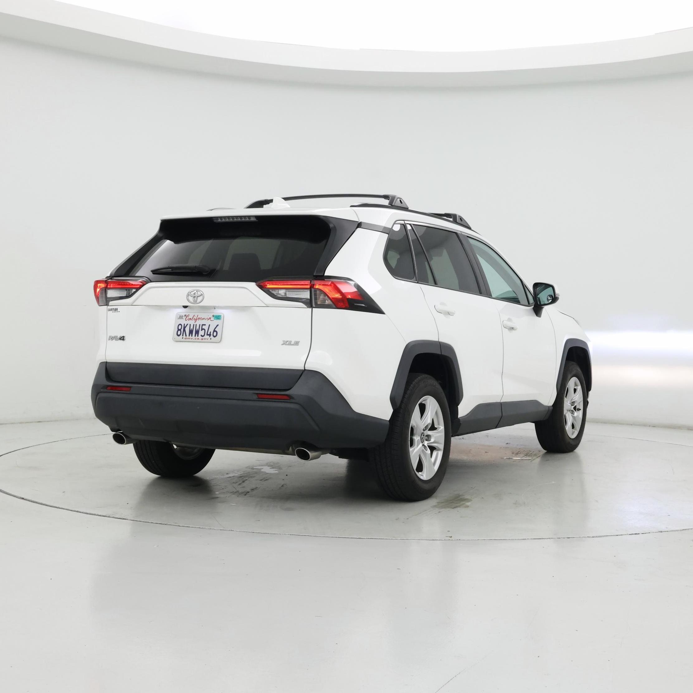 Thumbnail: 2019 Toyota RAV4 - 8