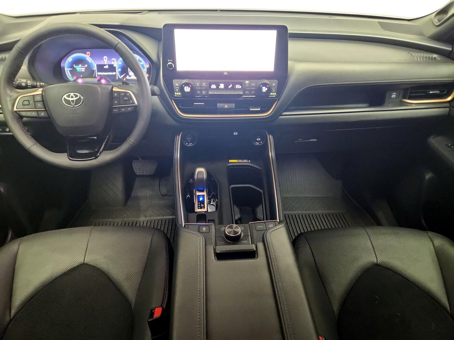 Thumbnail: 2024 Toyota Highlander - 9