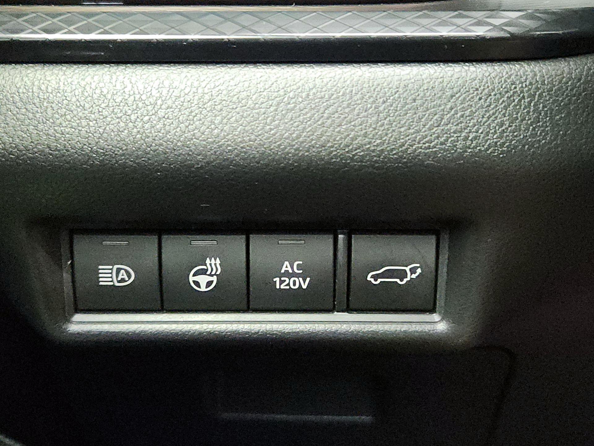 Thumbnail: 2024 Toyota Highlander - 13