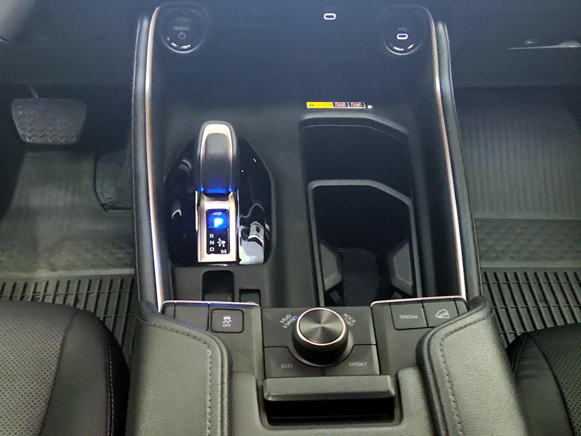 Thumbnail: 2024 Toyota Highlander - 18