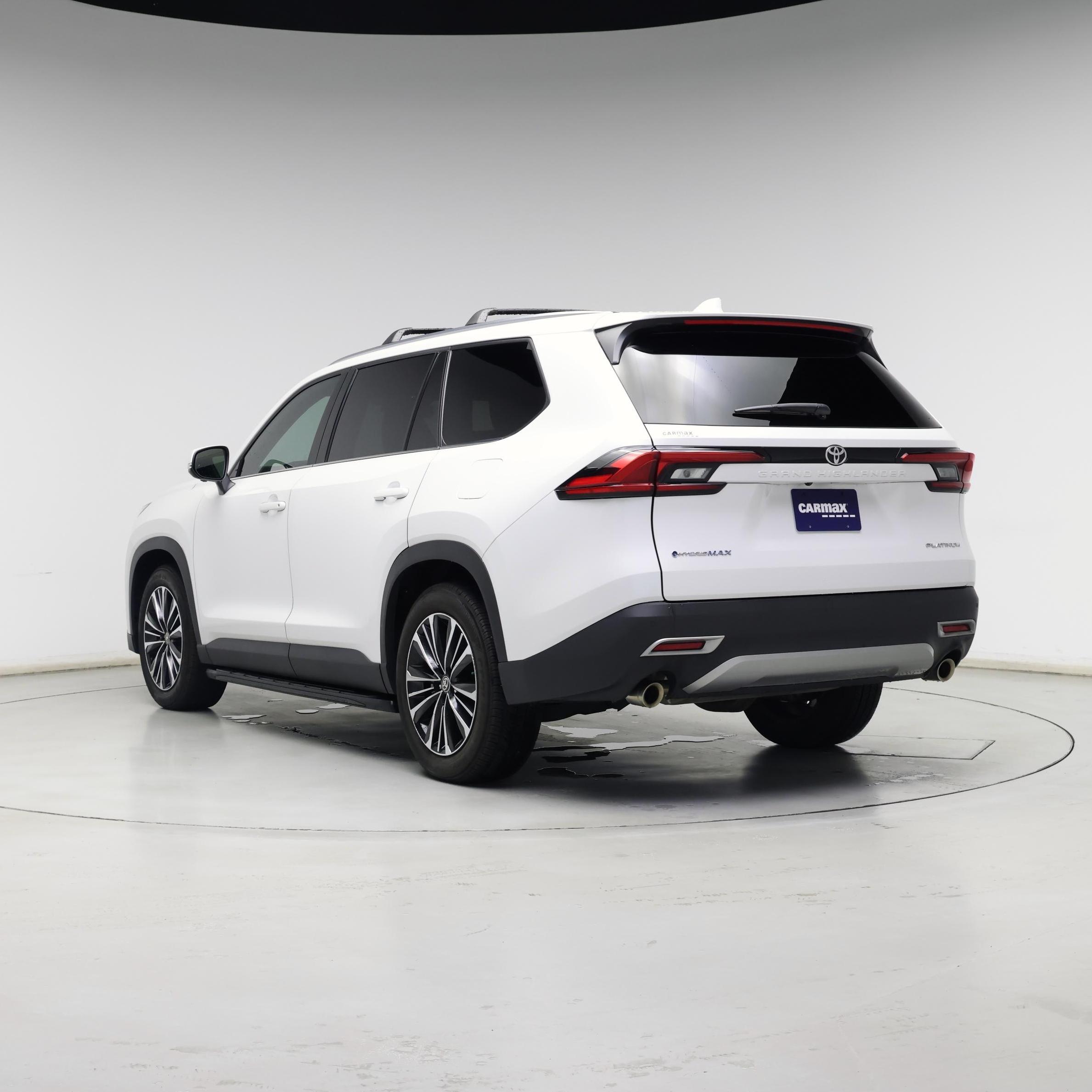 Thumbnail: 2024 Toyota Highlander - 2
