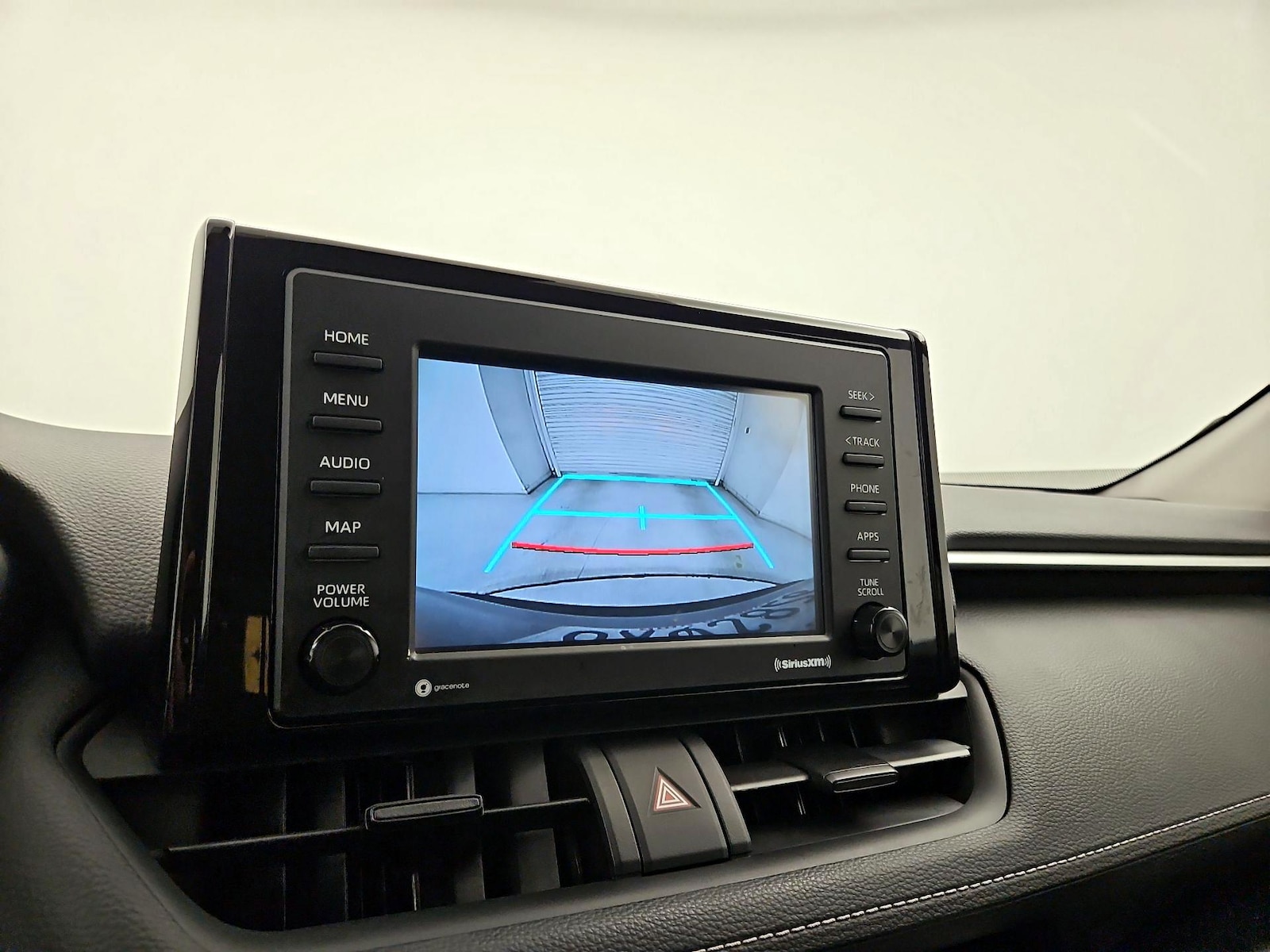 2021 Toyota RAV4 LE - Photo 15