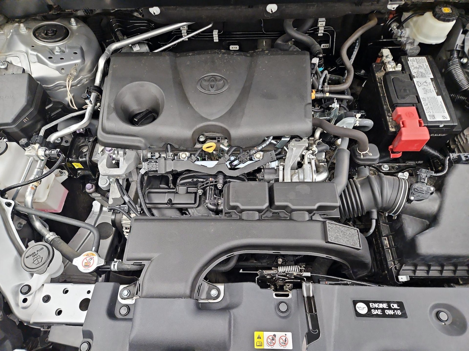 2021 Toyota RAV4 LE - Photo 22