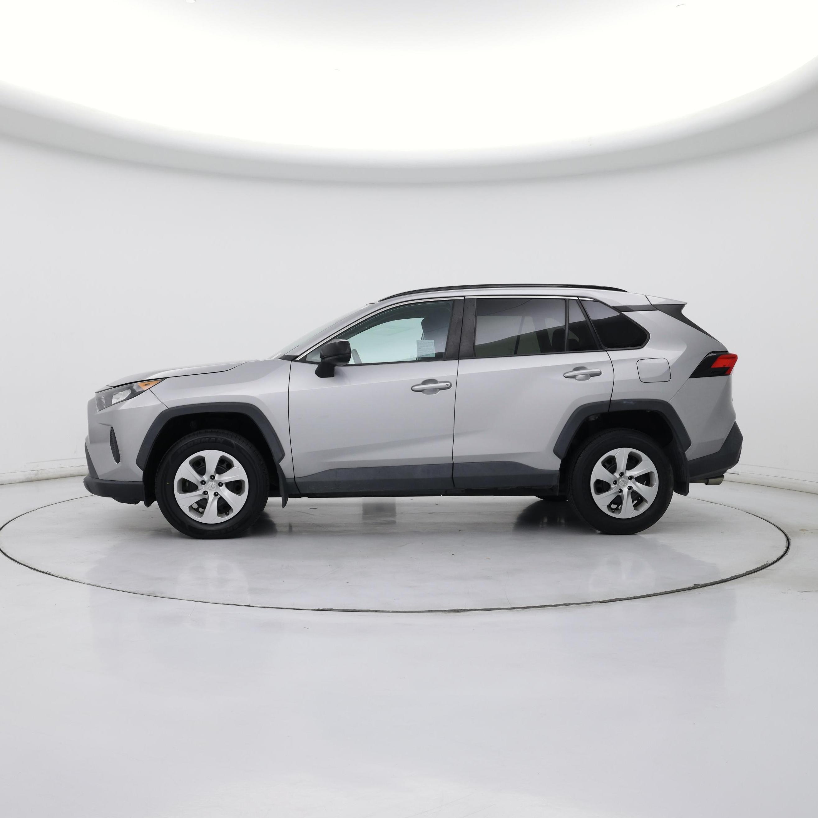 Thumbnail: 2021 Toyota RAV4 - 3