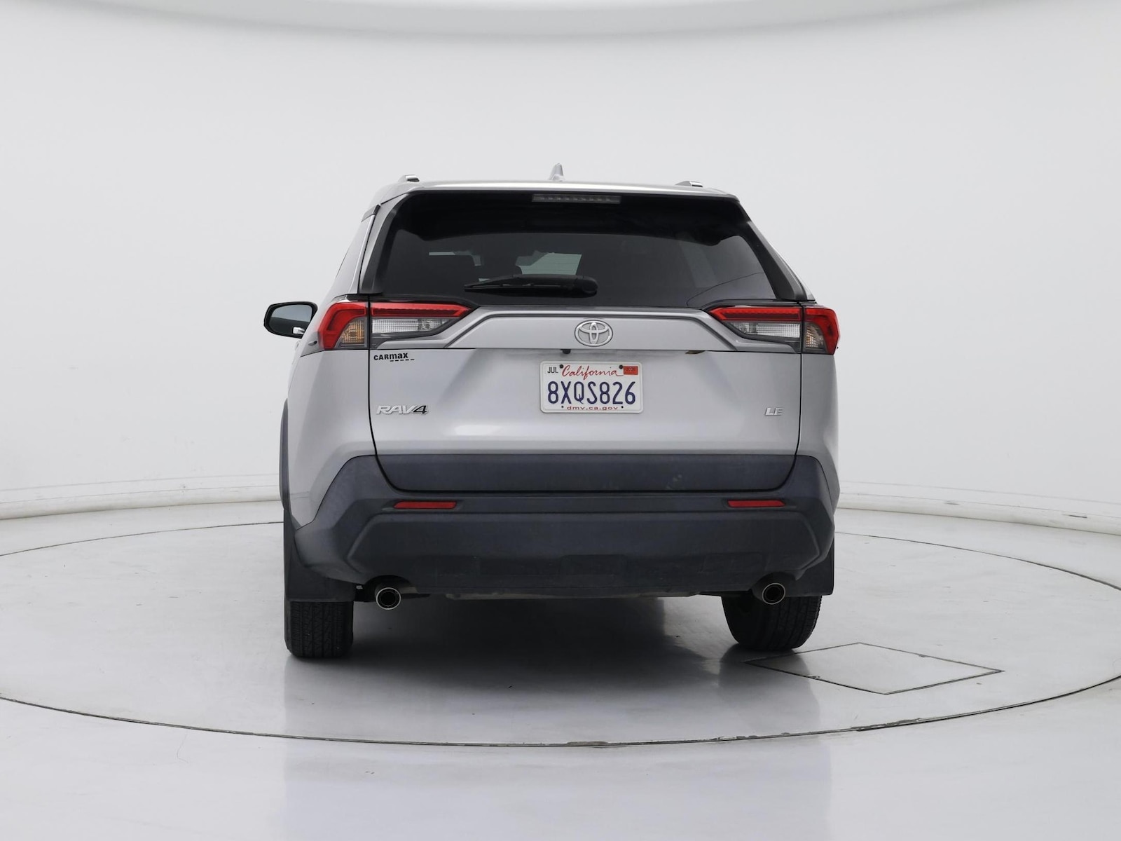 2021 Toyota RAV4 LE - Photo 7