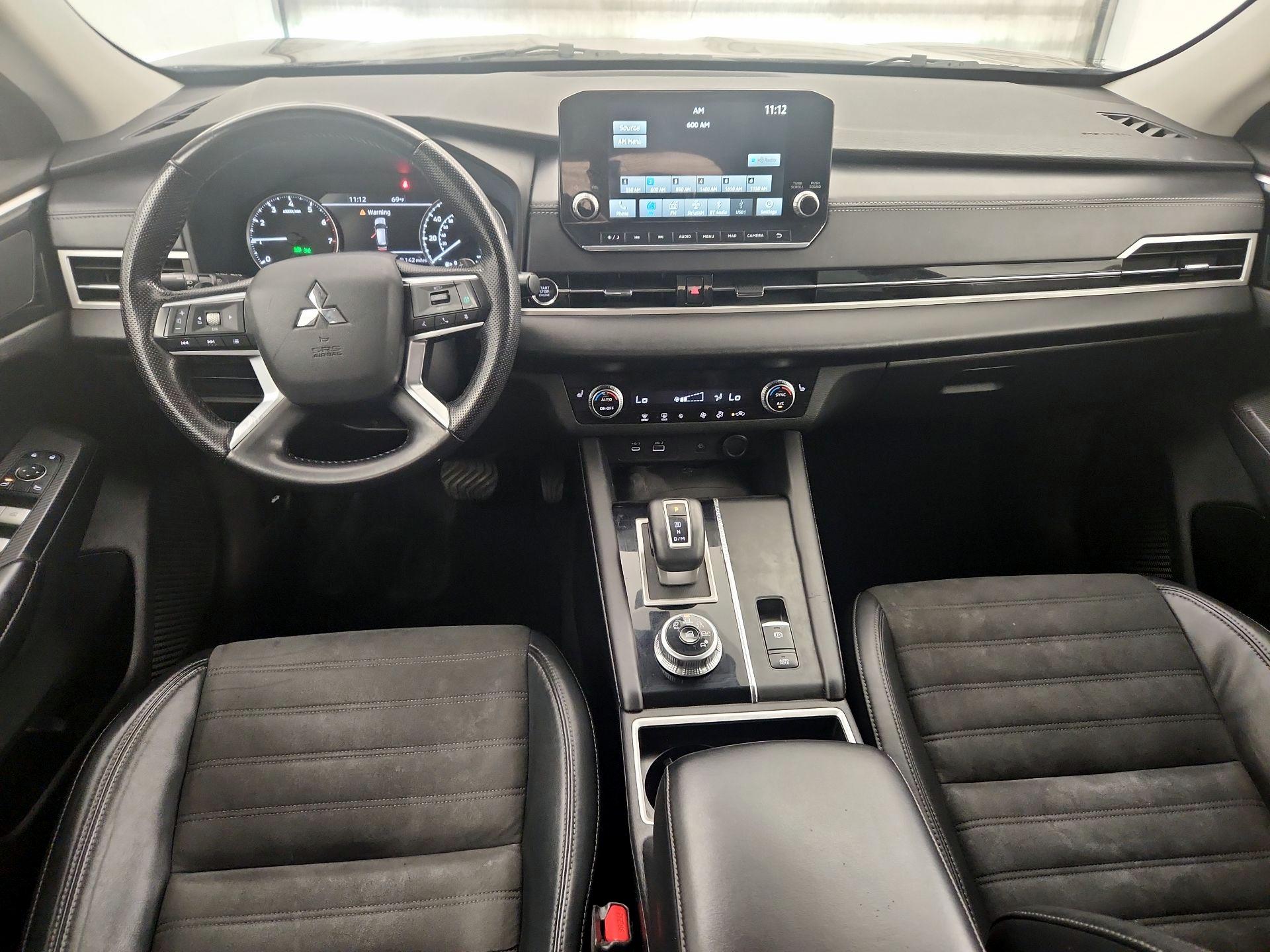 Thumbnail: 2022 Mitsubishi Outlander - 9