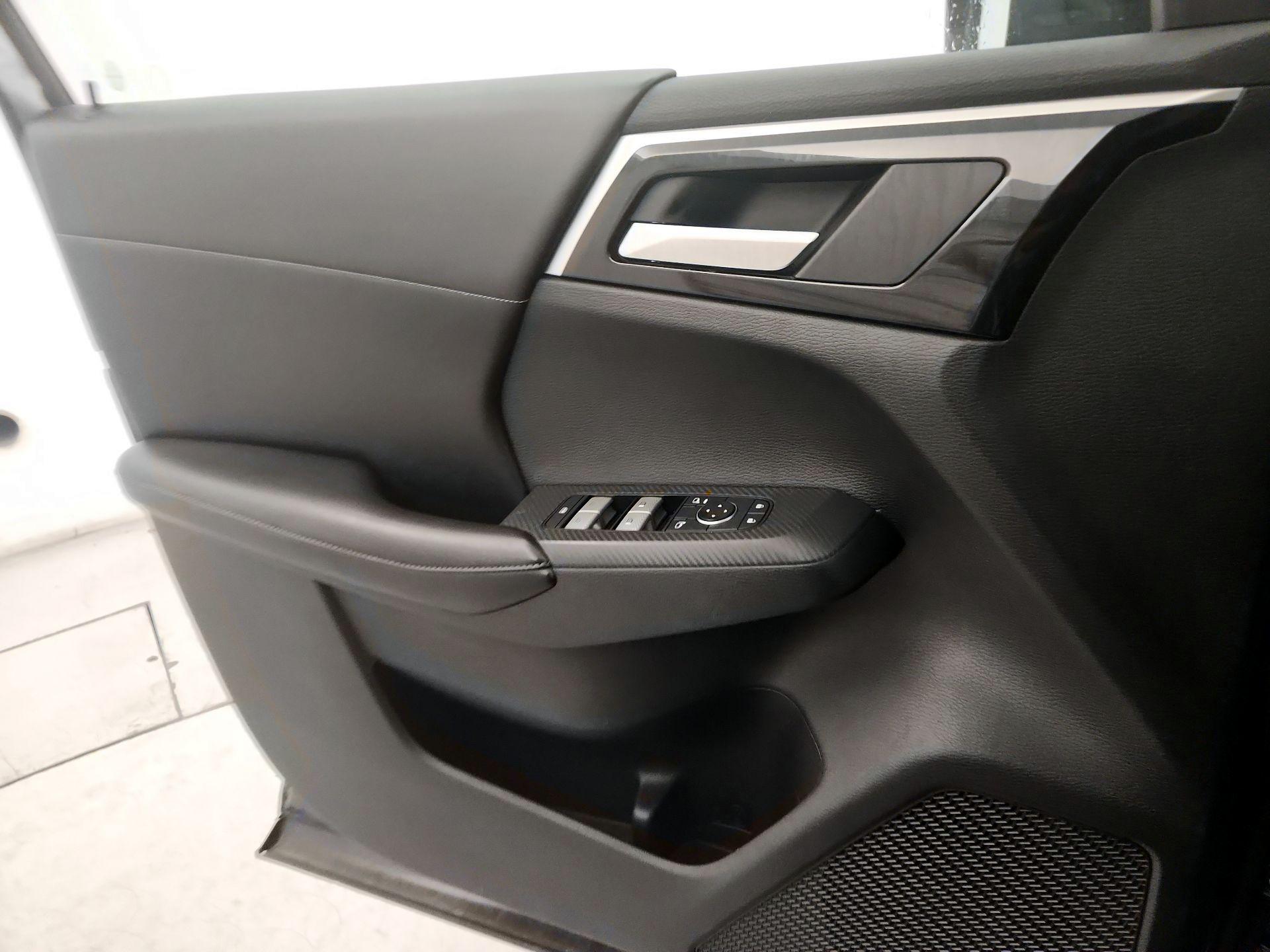 Thumbnail: 2022 Mitsubishi Outlander - 12
