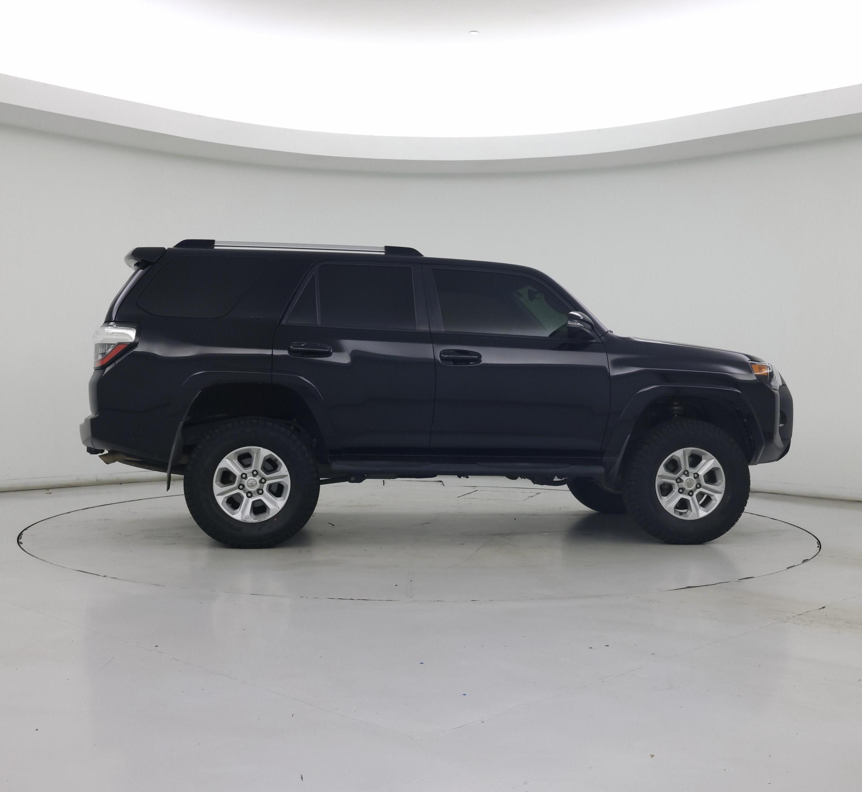 Thumbnail: 2019 Toyota 4Runner - 7