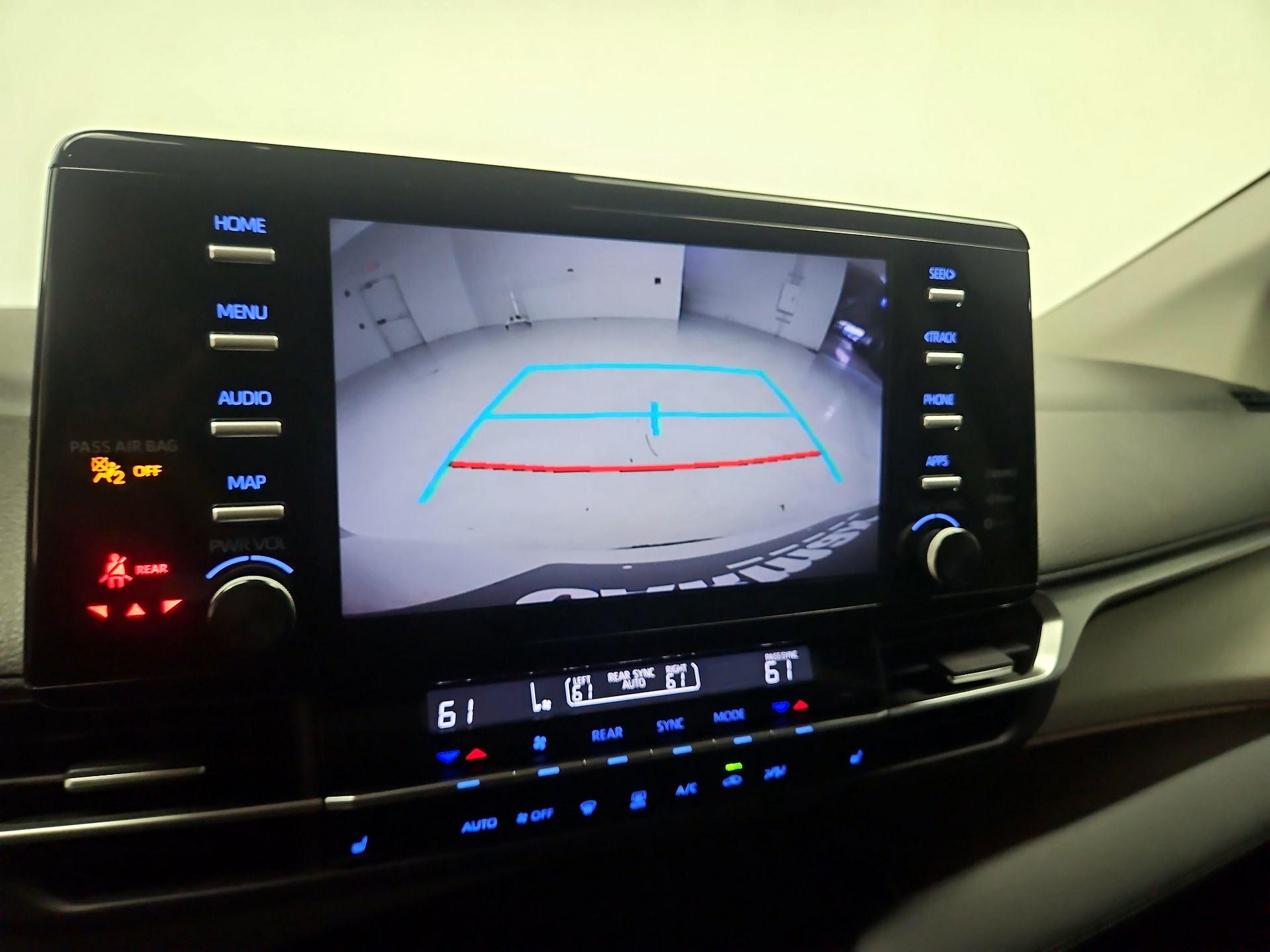 Thumbnail: 2024 Toyota Sienna - 14
