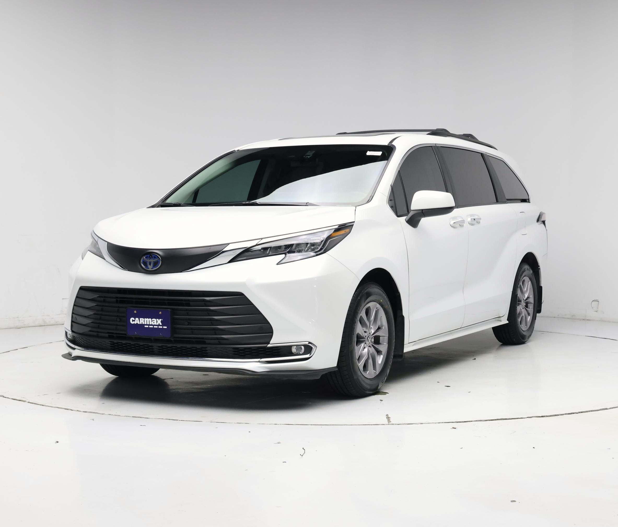 Thumbnail: 2024 Toyota Sienna - 4