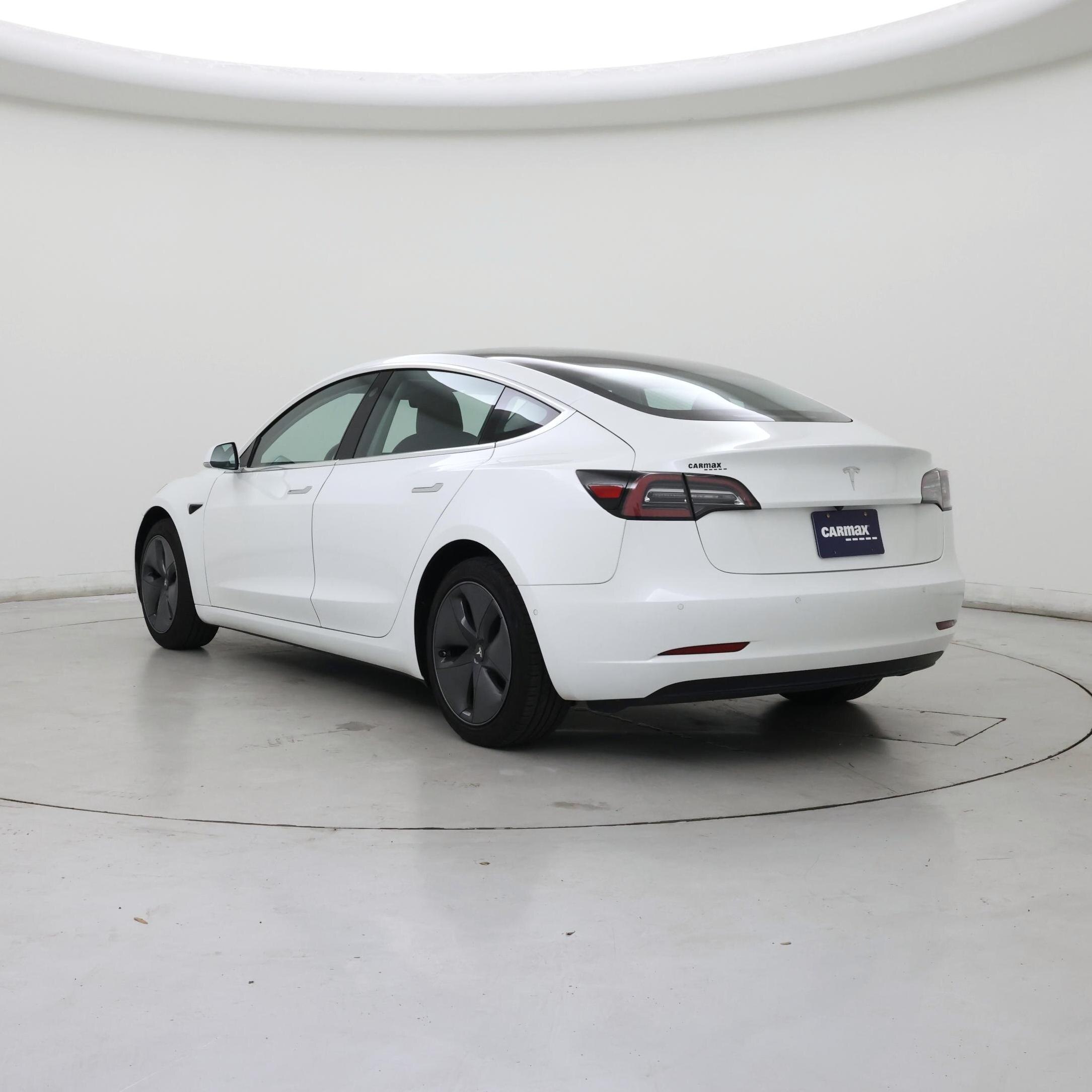 Thumbnail: 2019 Tesla Model 3 - 2