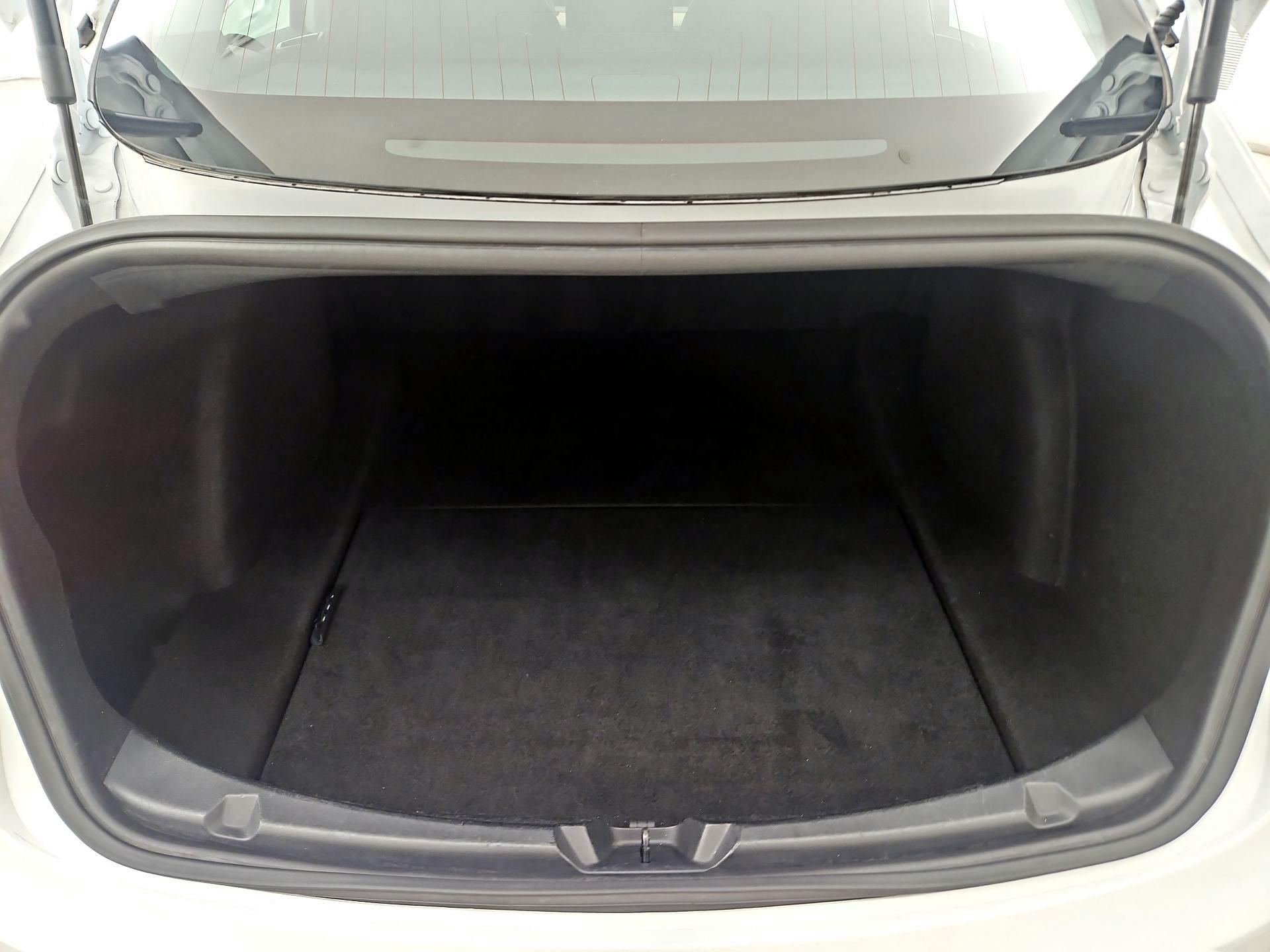 Thumbnail: 2019 Tesla Model 3 - 20