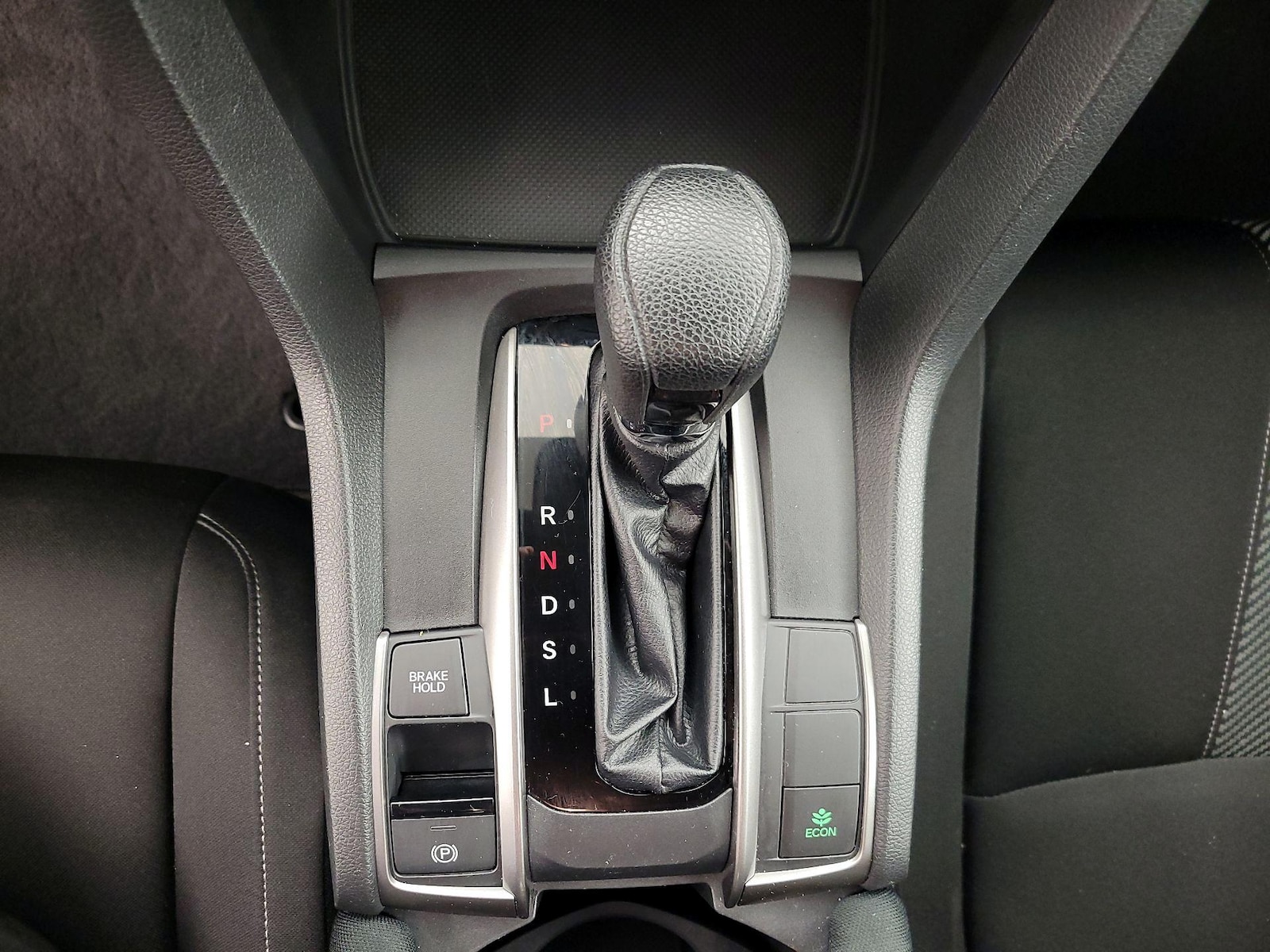2019 Honda Civic Hatchback LX - Photo 18