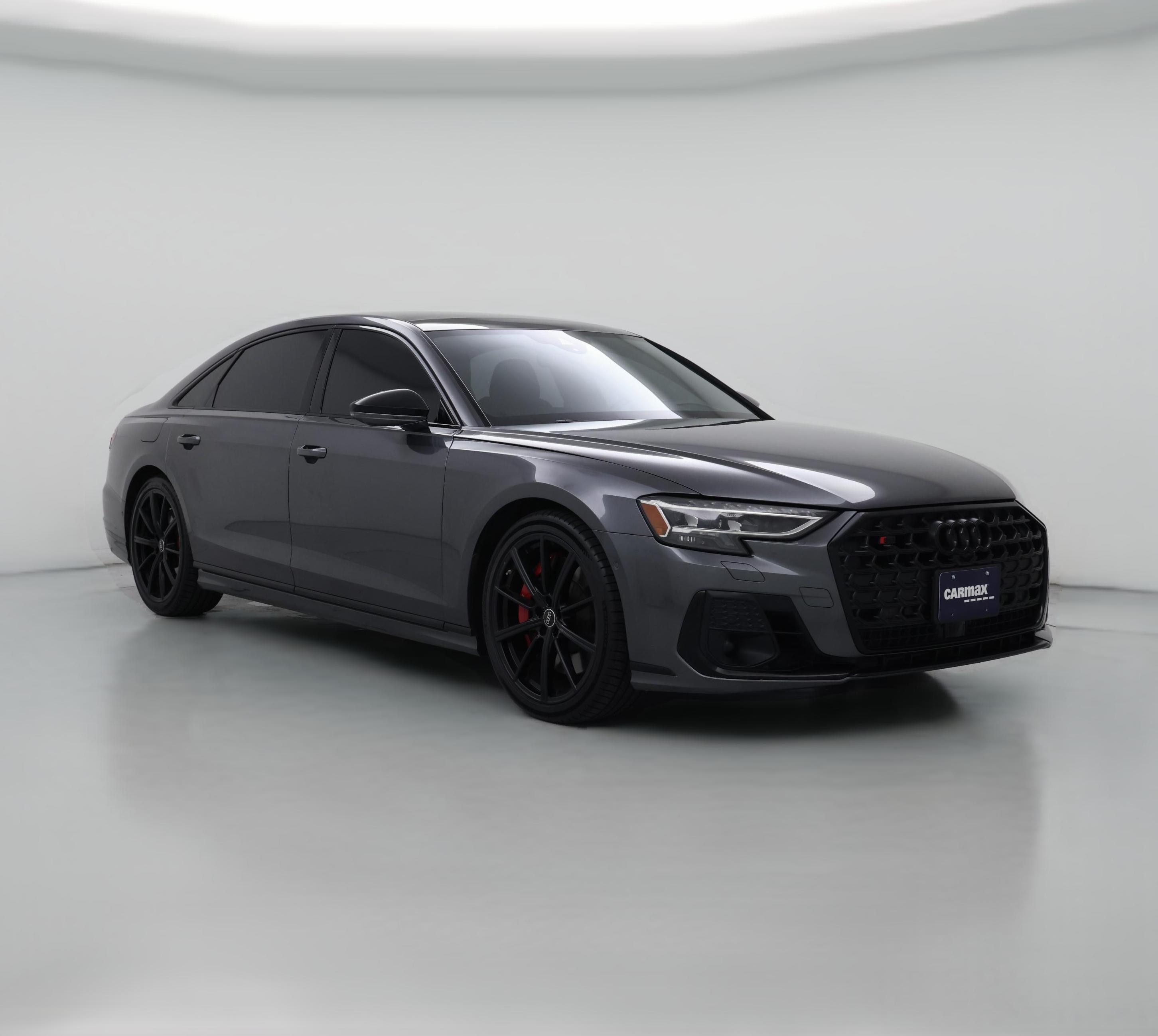 Thumbnail: 2022 Audi S8 - 1