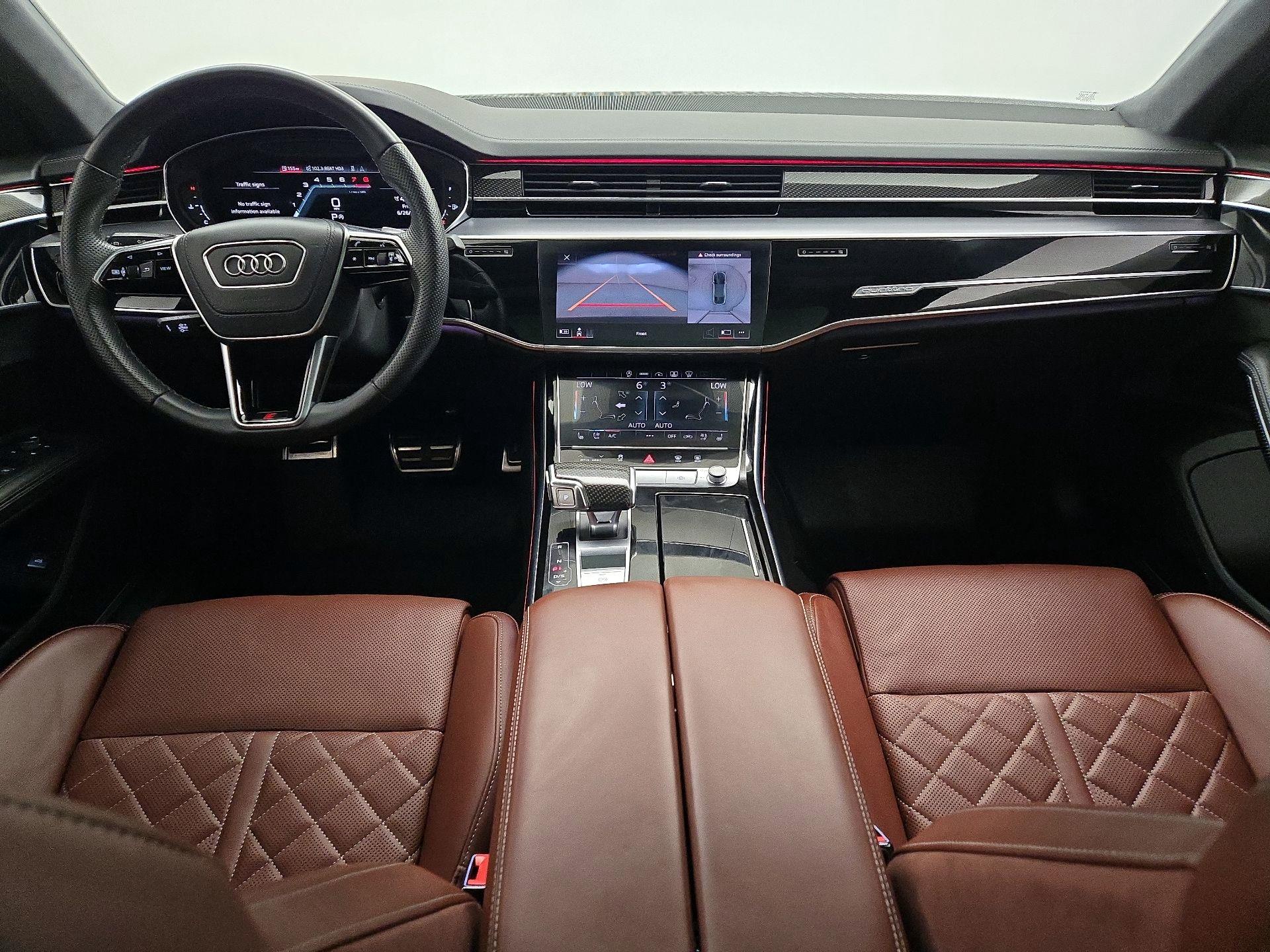 Thumbnail: 2022 Audi S8 - 9