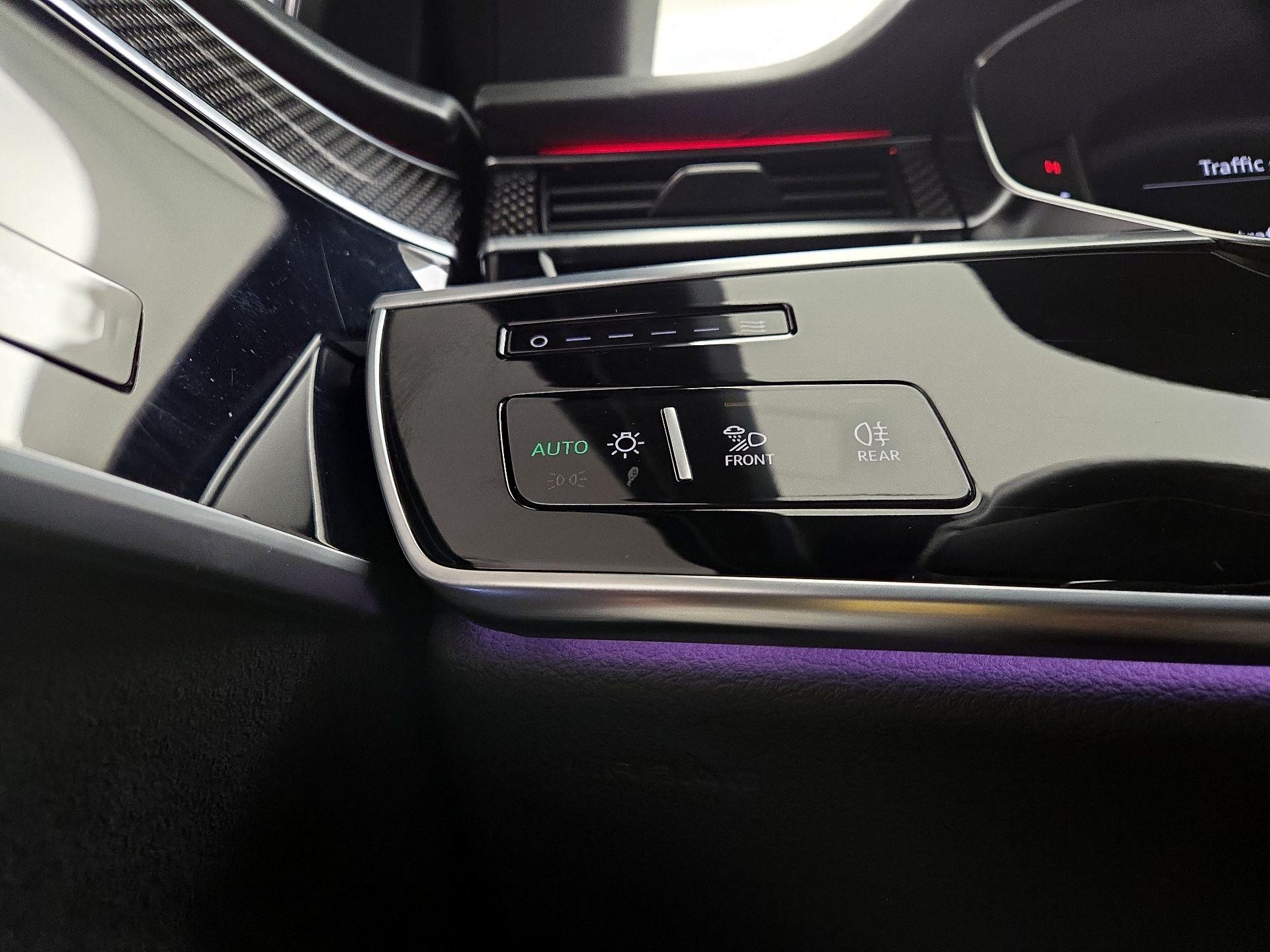 Thumbnail: 2022 Audi S8 - 13