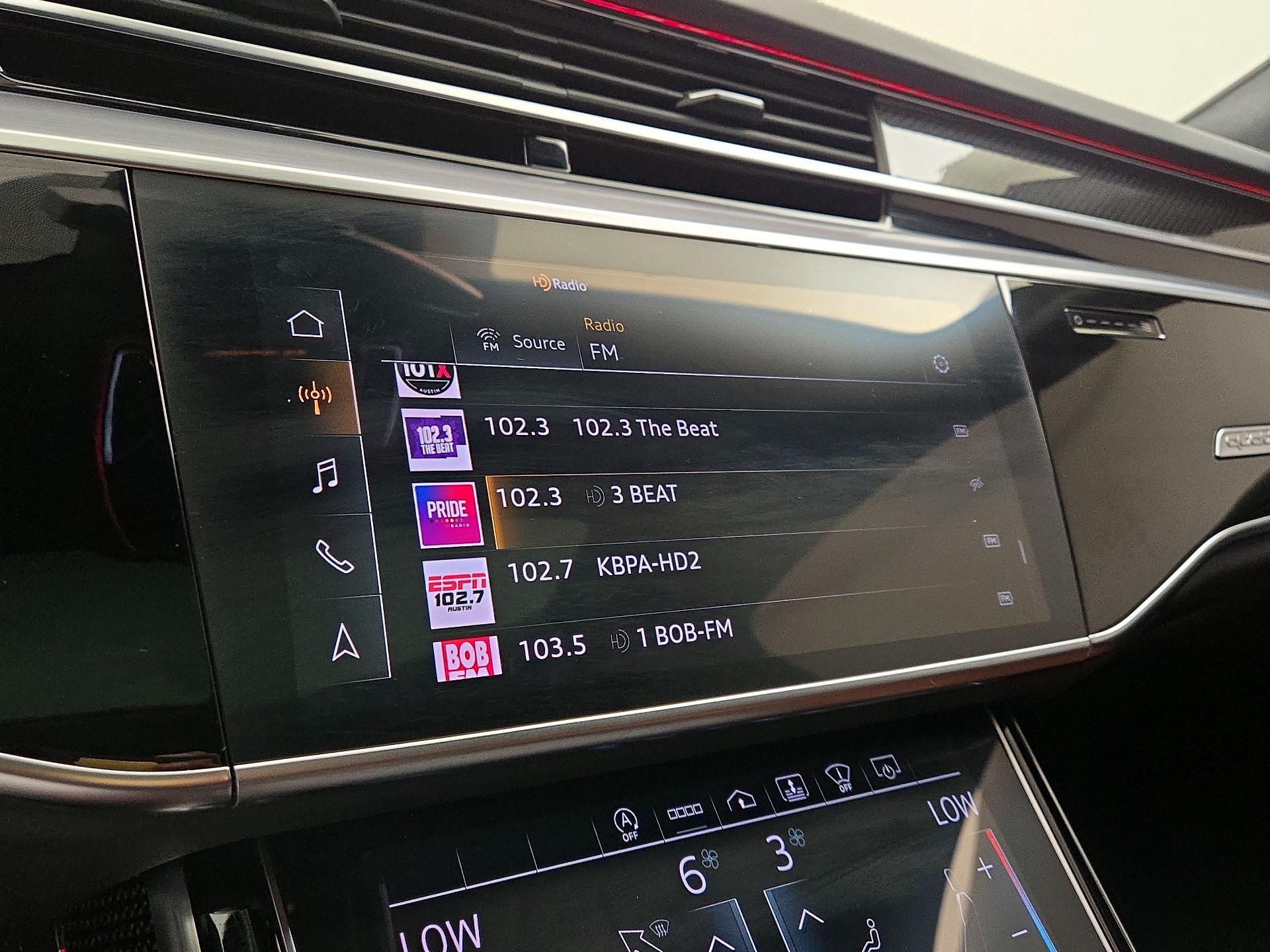 Thumbnail: 2022 Audi S8 - 16