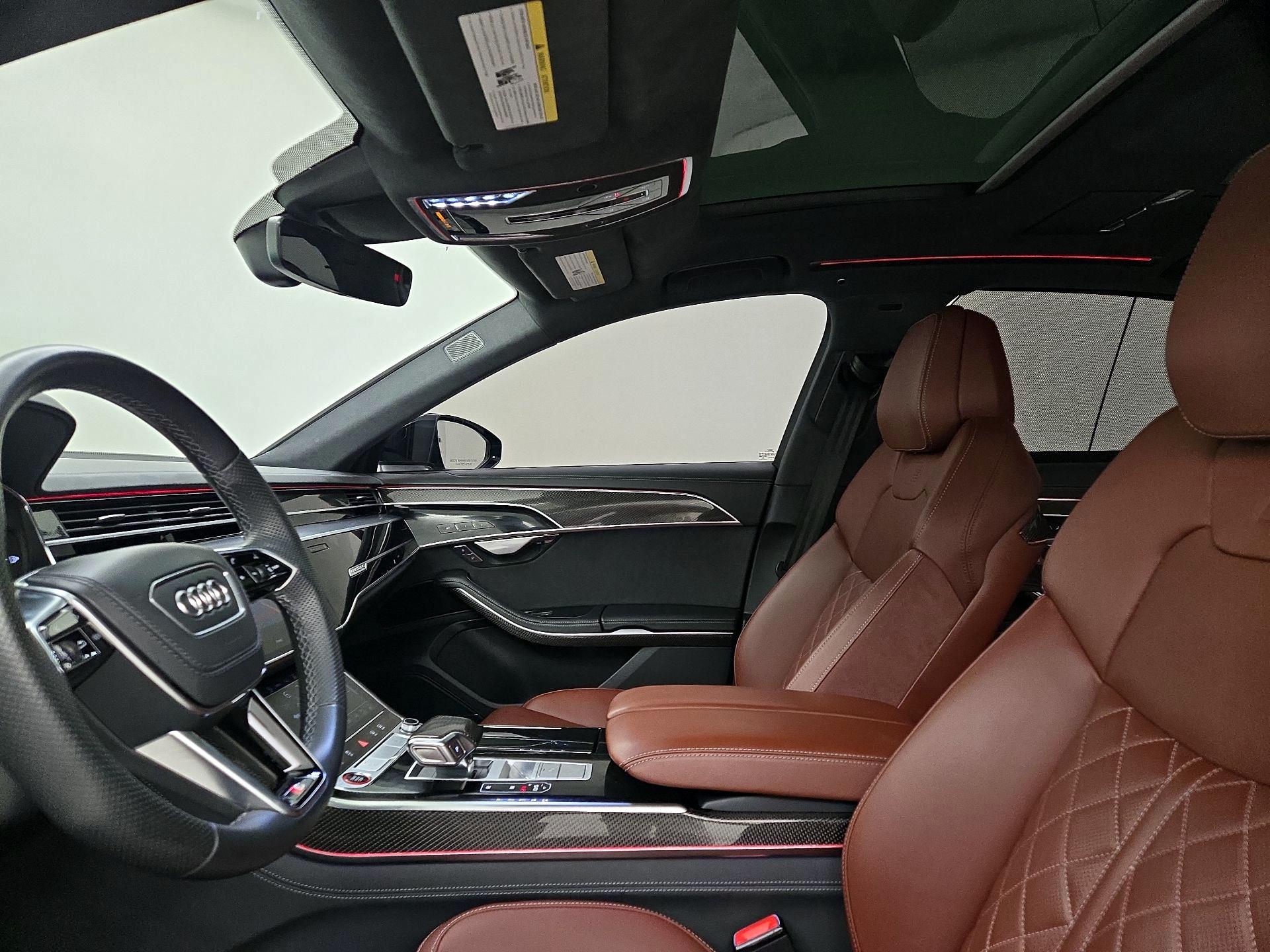 Thumbnail: 2022 Audi S8 - 20