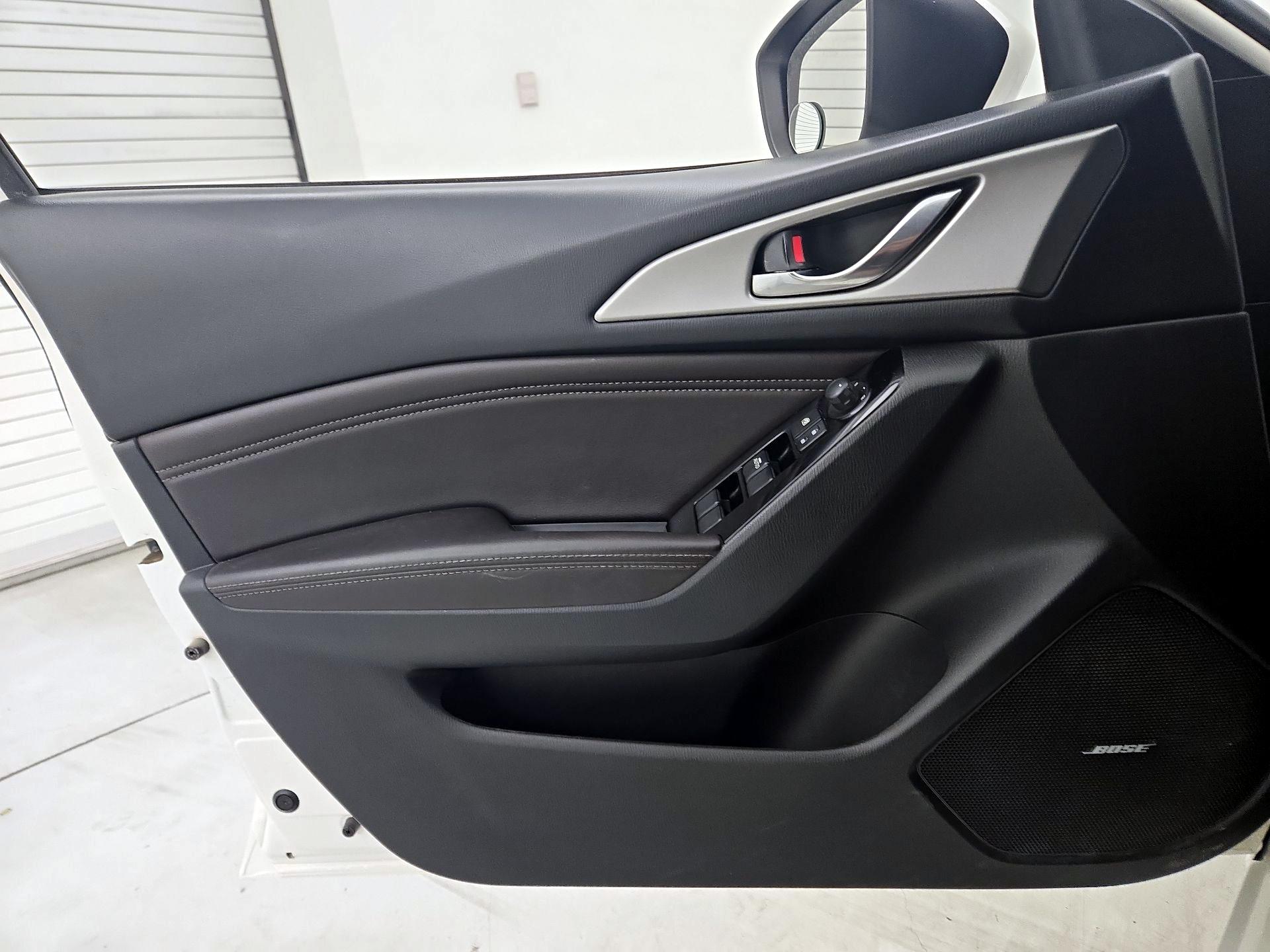 Thumbnail: 2018 Mazda Mazda3 - 12