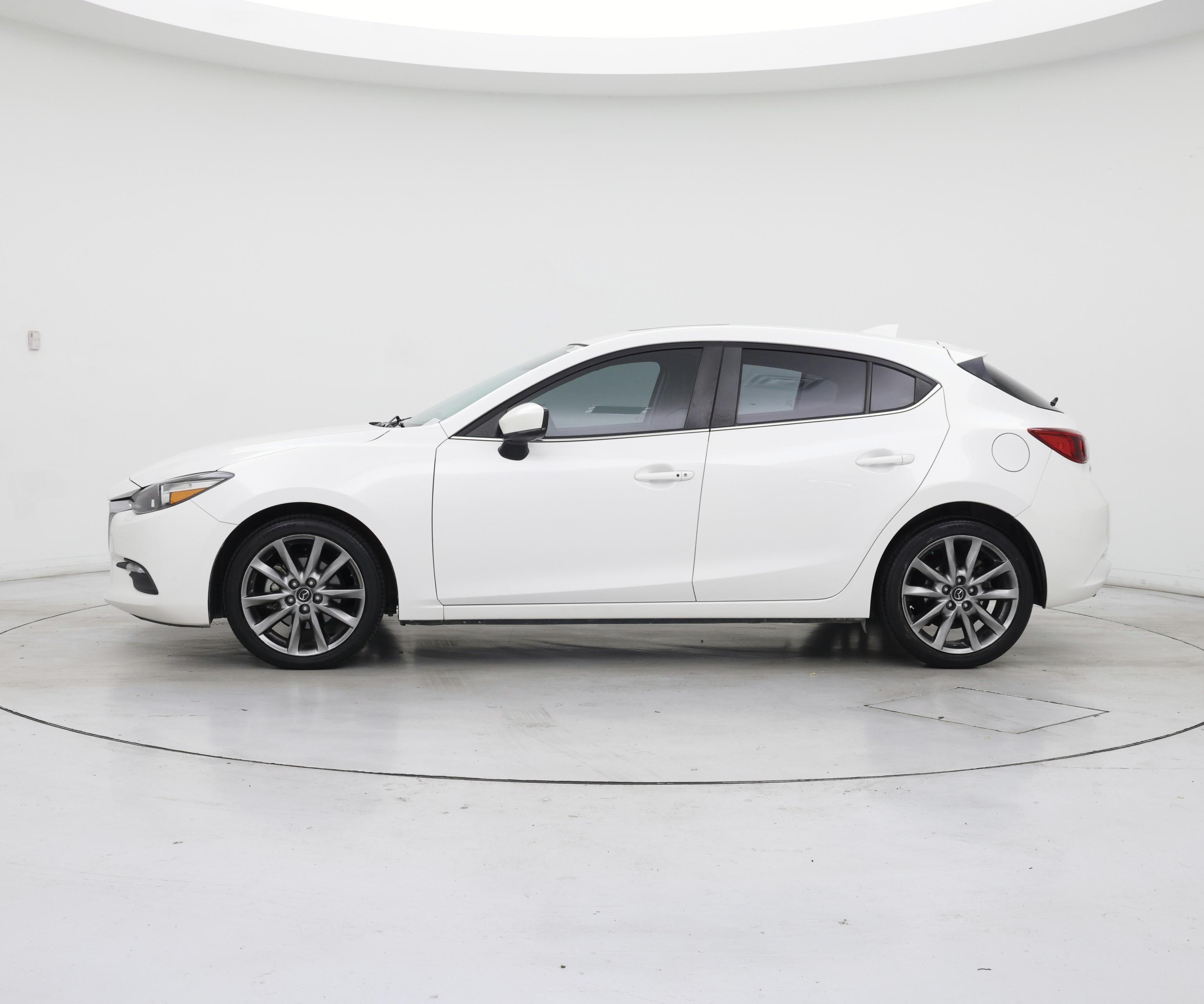 Thumbnail: 2018 Mazda Mazda3 - 3
