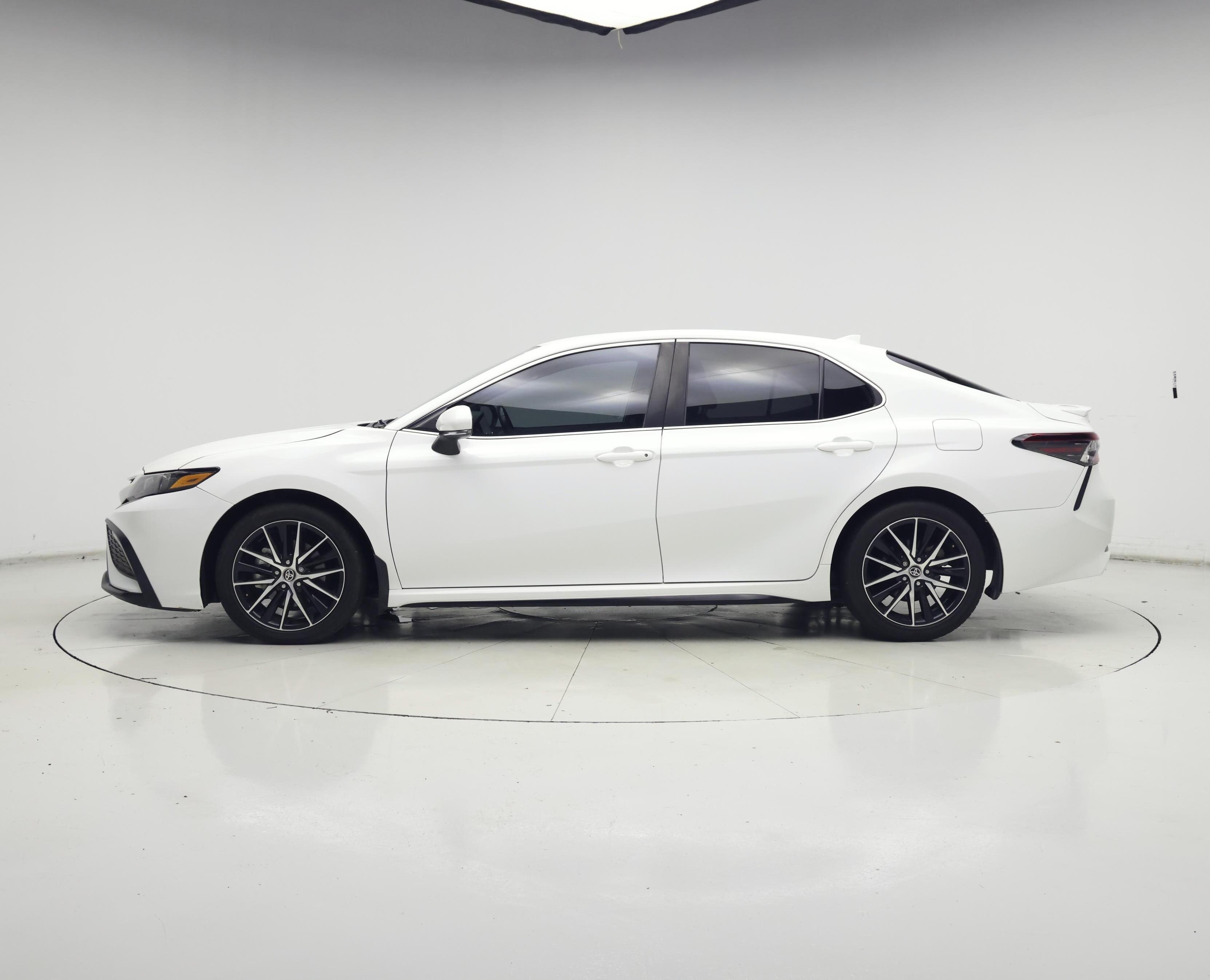 Thumbnail: 2023 Toyota Camry - 3