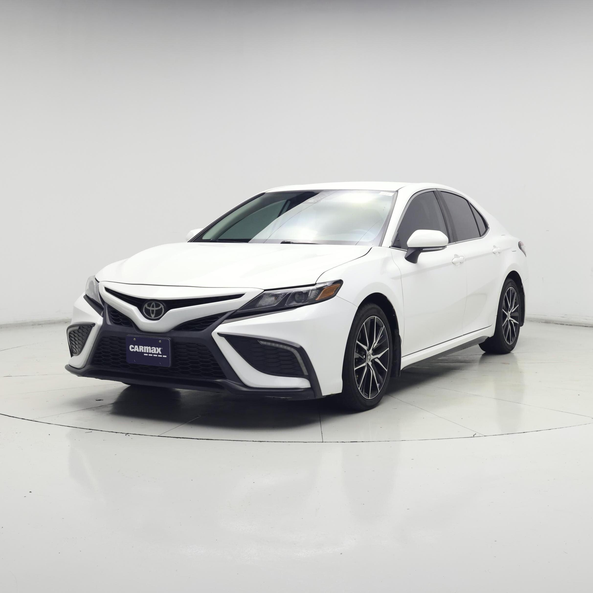 Thumbnail: 2023 Toyota Camry - 4