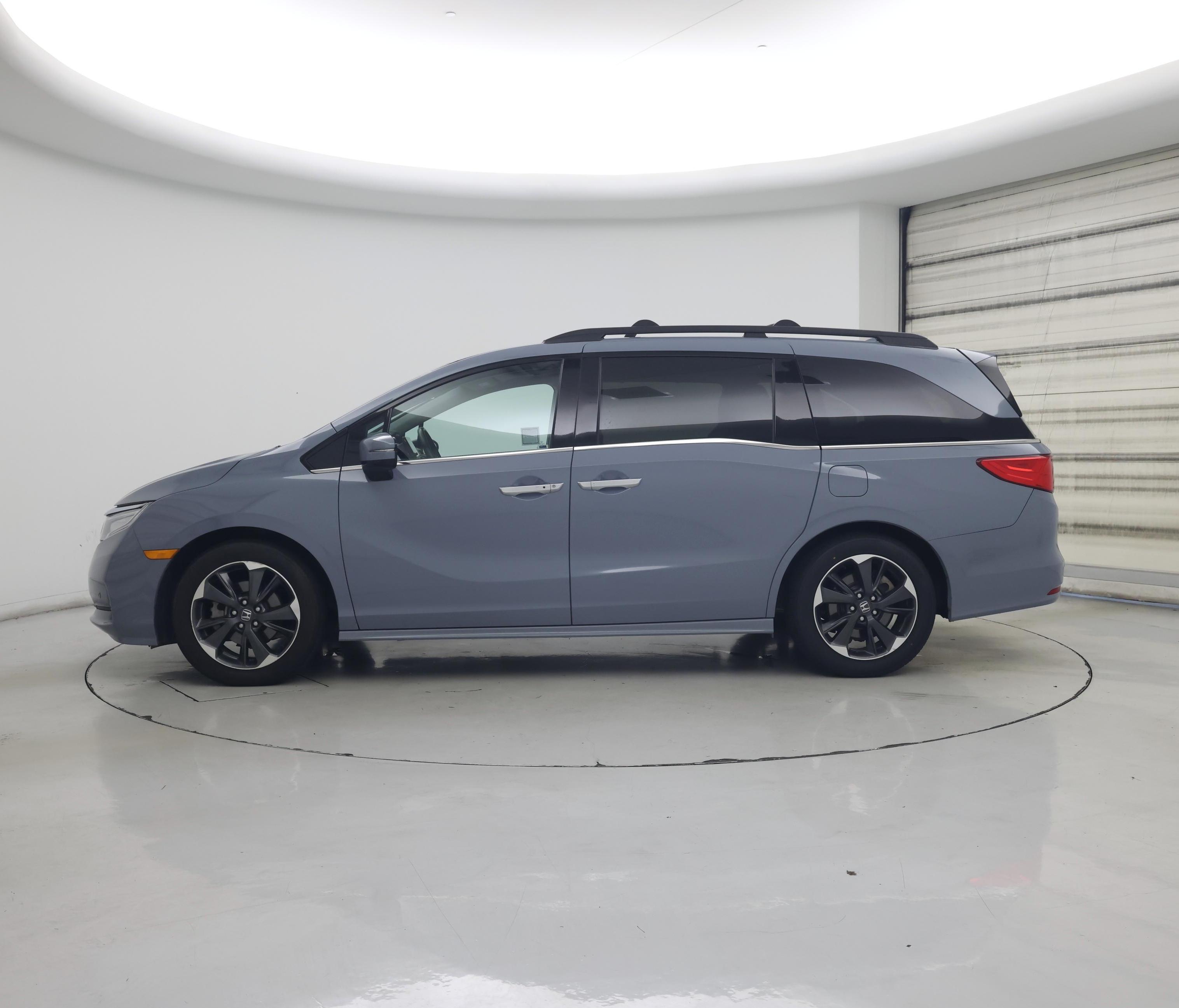 Thumbnail: 2023 Honda Odyssey - 3