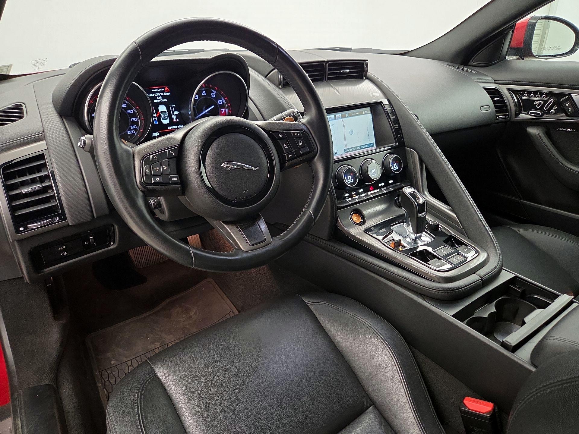 Thumbnail: 2015 Jaguar F-Type - 9