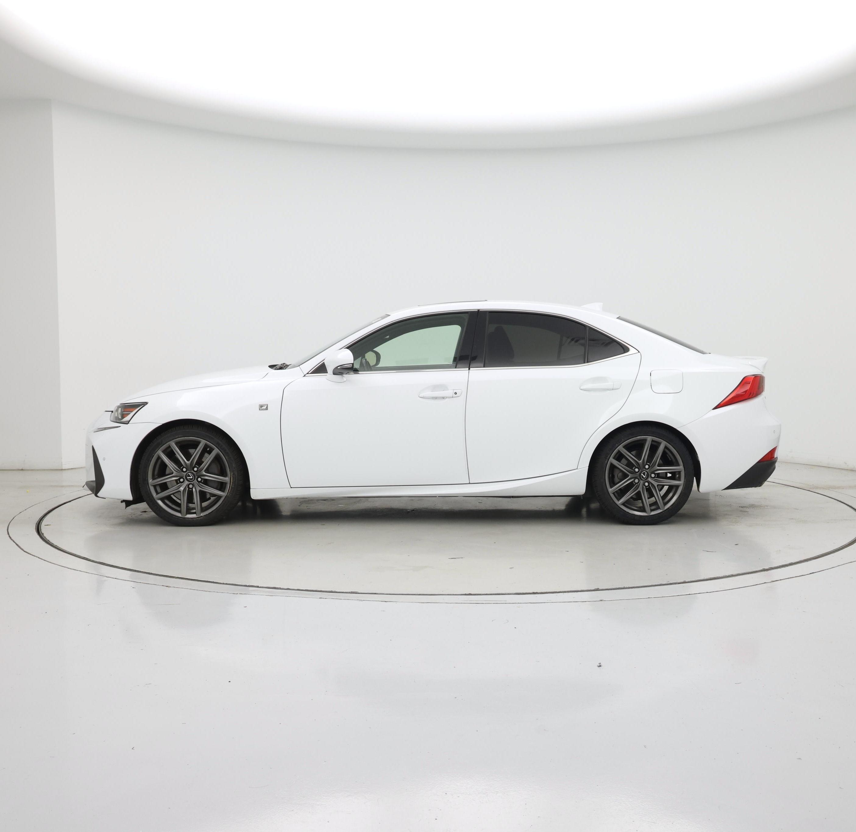 Thumbnail: 2018 Lexus IS - 3