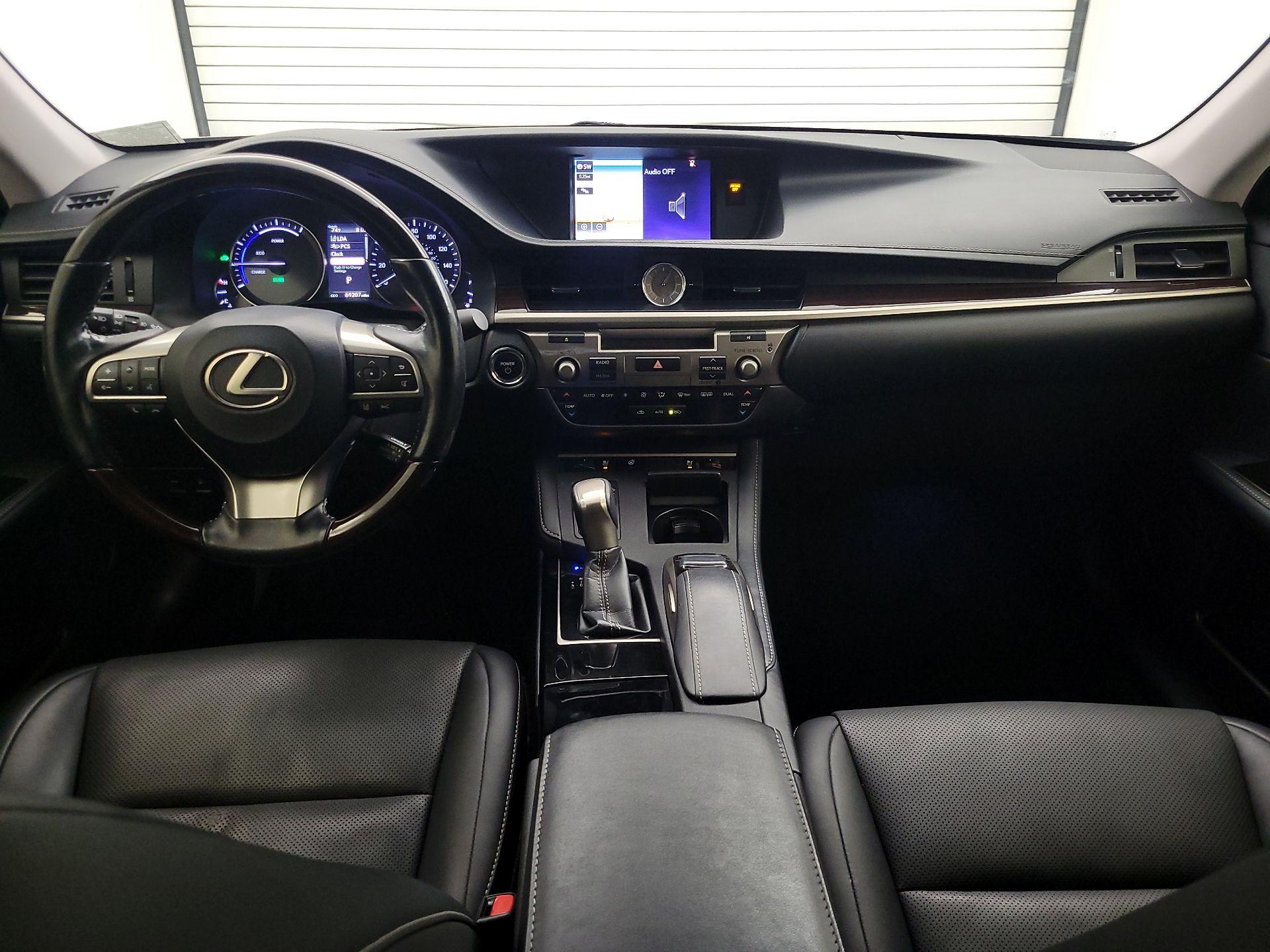 Thumbnail: 2018 Lexus ES - 9