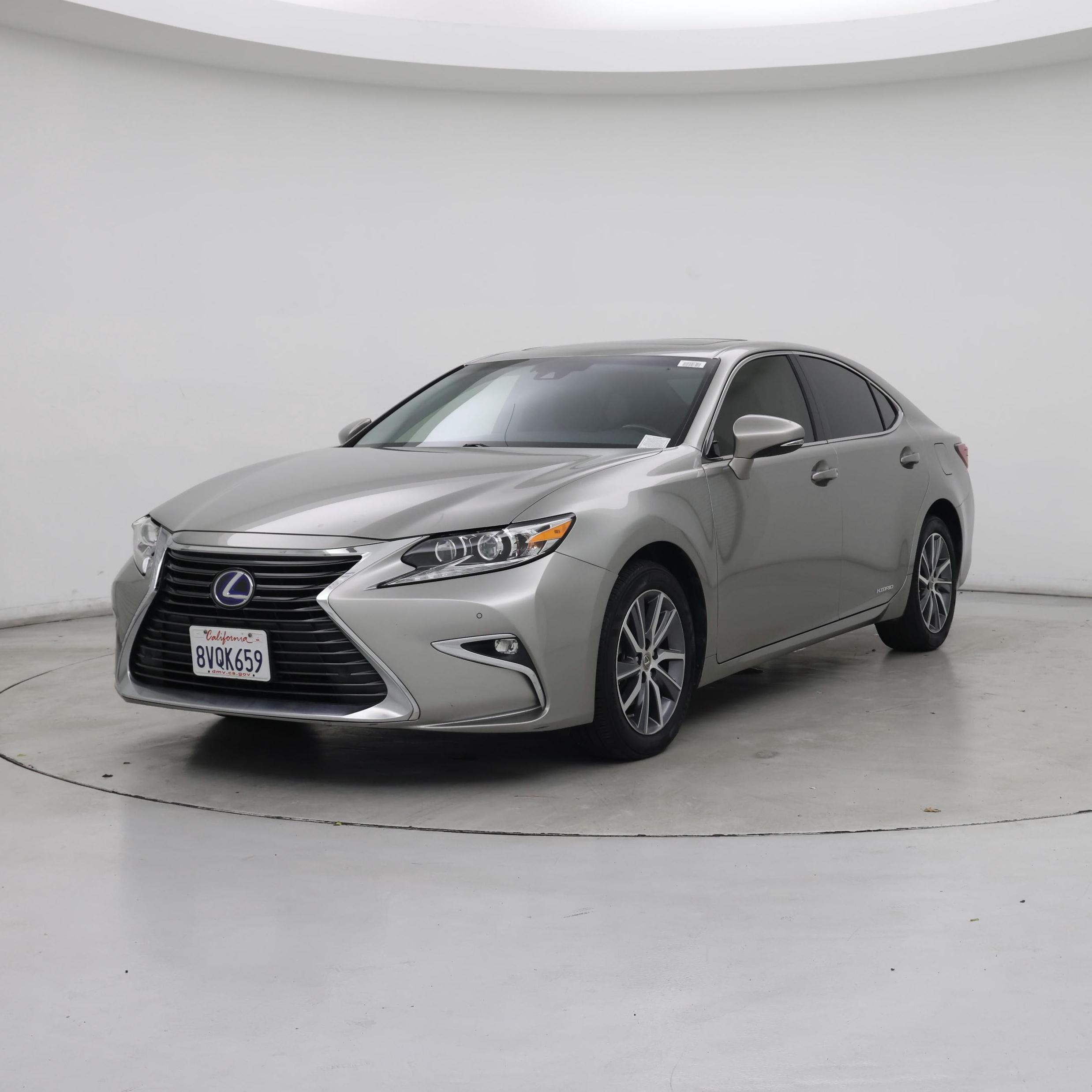 Thumbnail: 2018 Lexus ES - 4