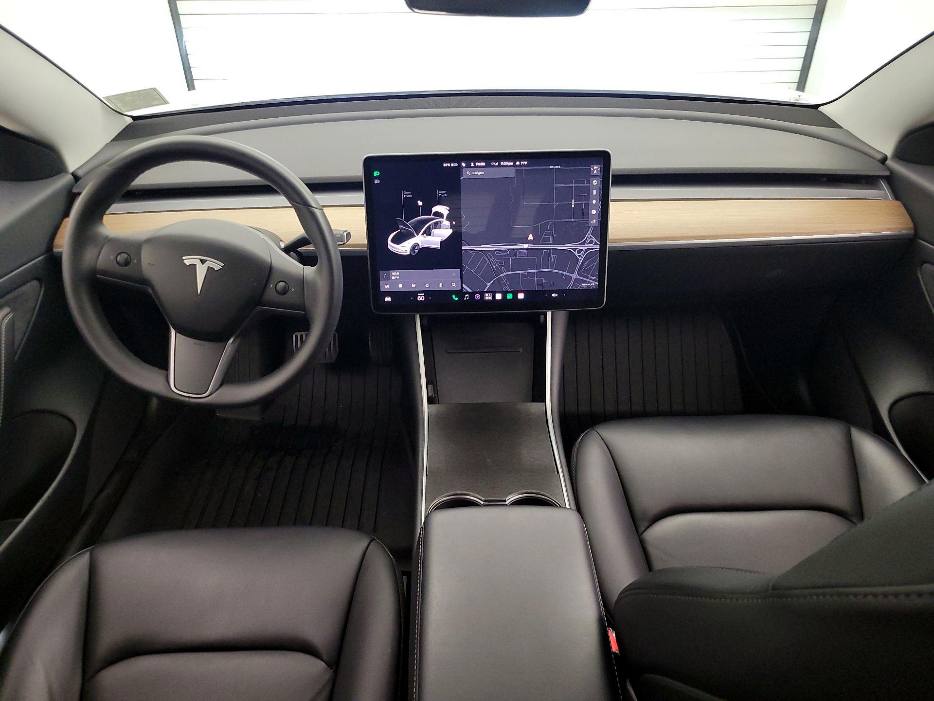 Thumbnail: 2020 Tesla Model 3 - 9