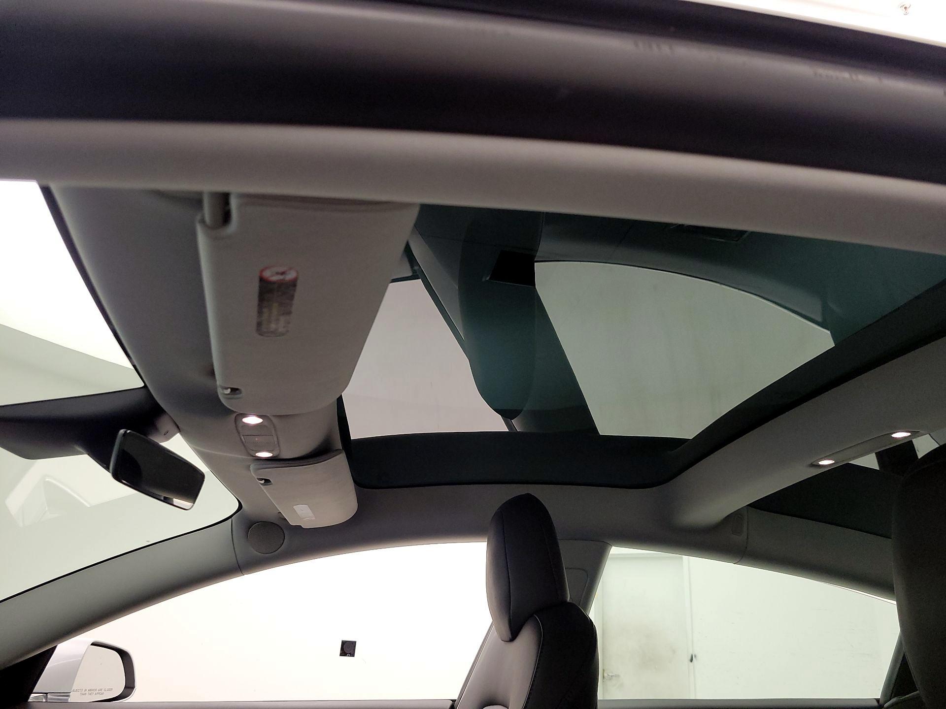 Thumbnail: 2020 Tesla Model 3 - 18
