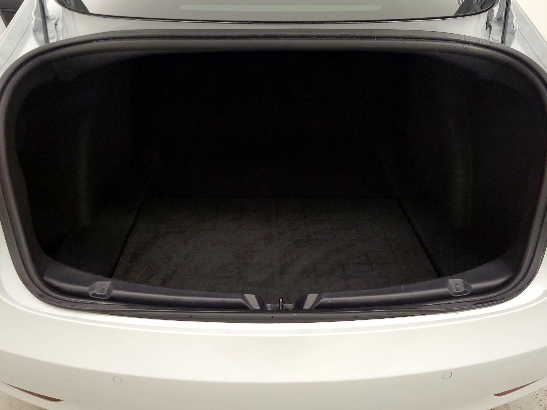 Thumbnail: 2020 Tesla Model 3 - 20