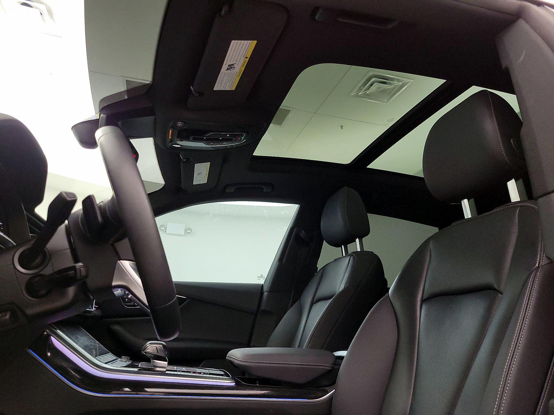 Thumbnail: 2019 Audi Q8 - 20