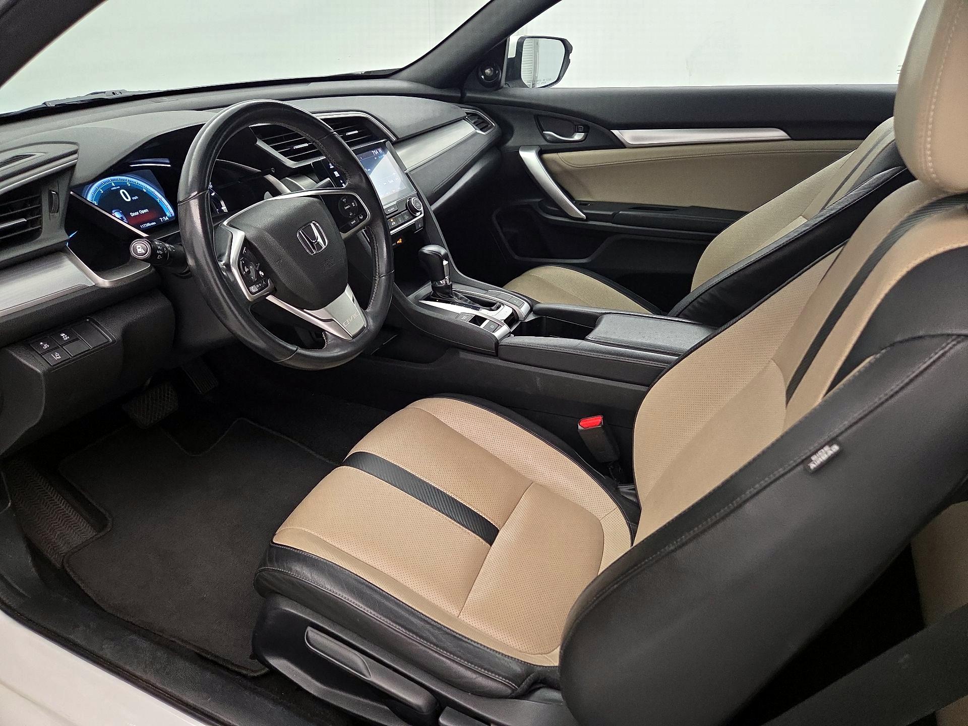 Thumbnail: 2016 Honda Civic - 11
