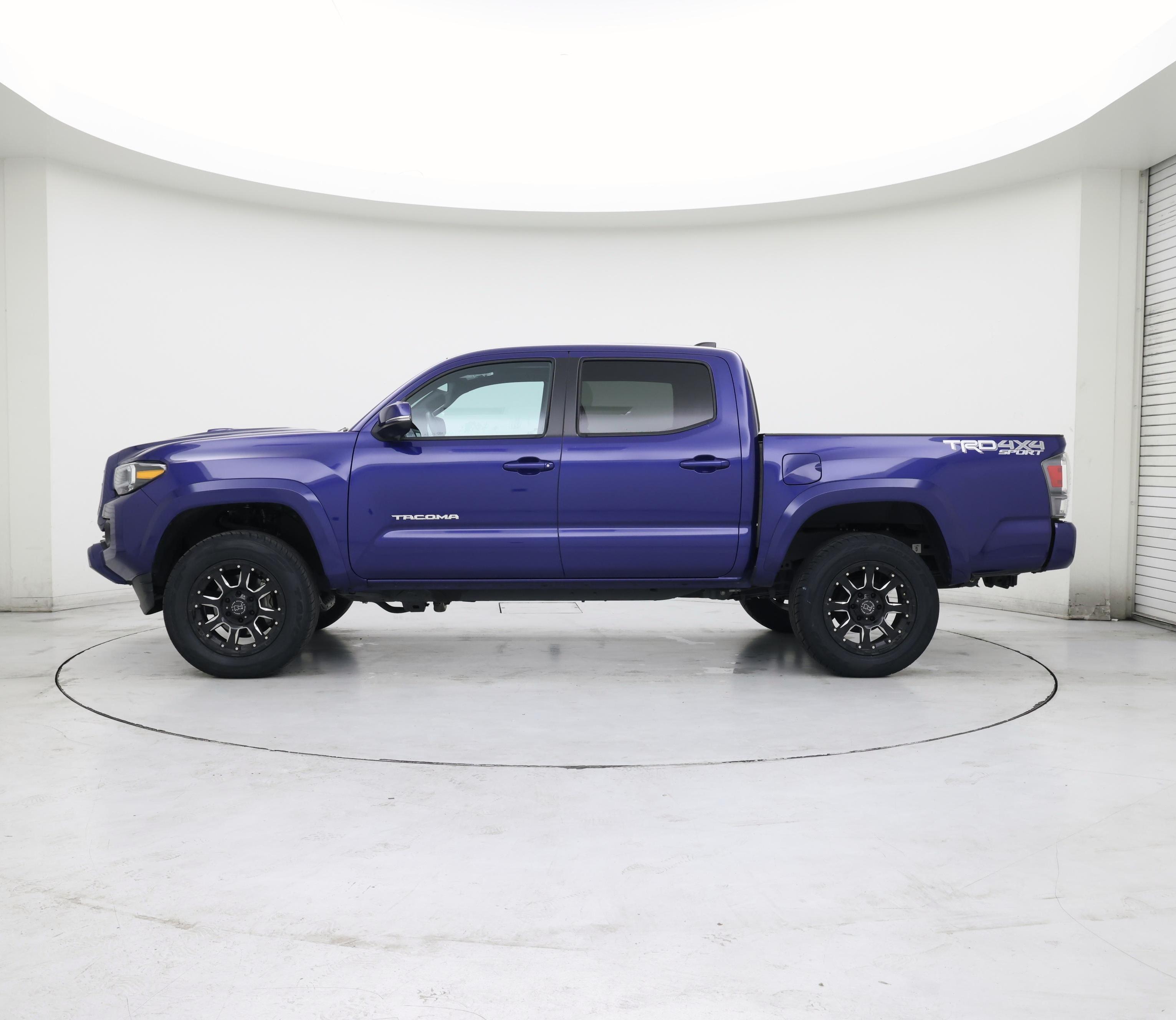 Thumbnail: 2022 Toyota Tacoma - 3