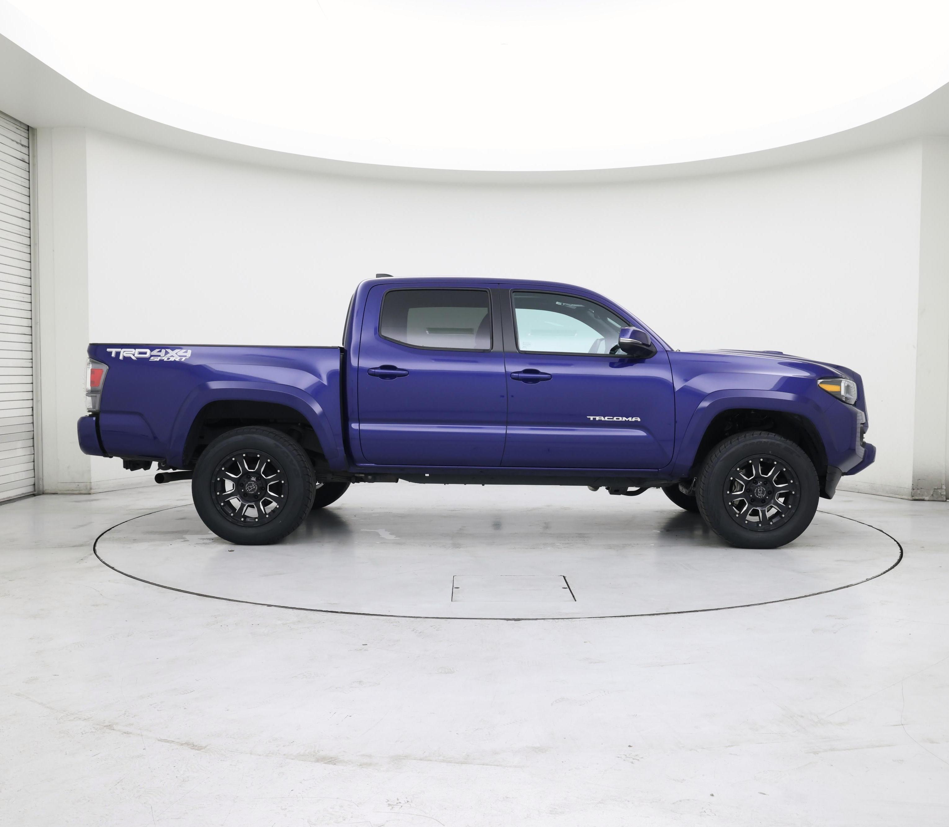 Thumbnail: 2022 Toyota Tacoma - 7