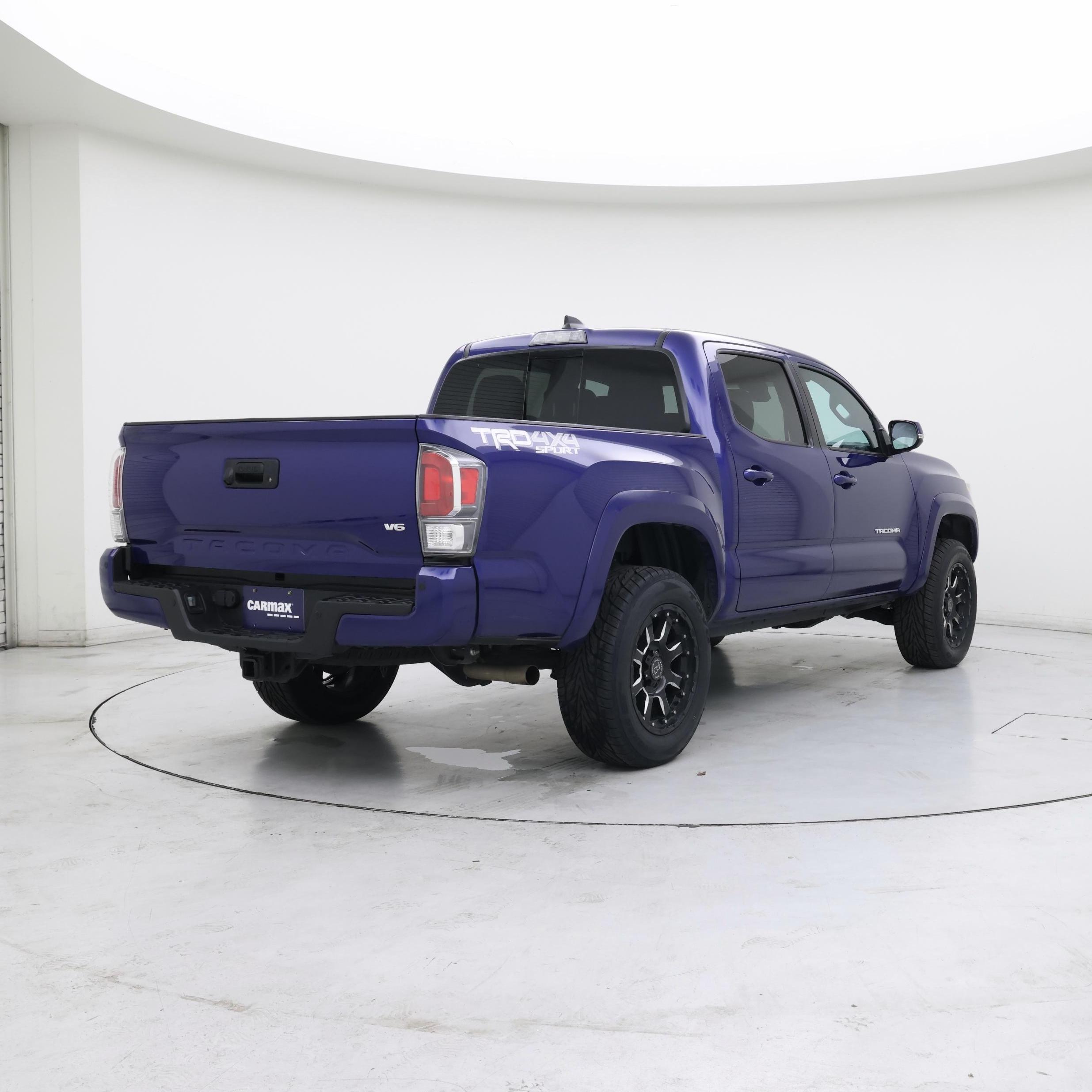 Thumbnail: 2022 Toyota Tacoma - 8