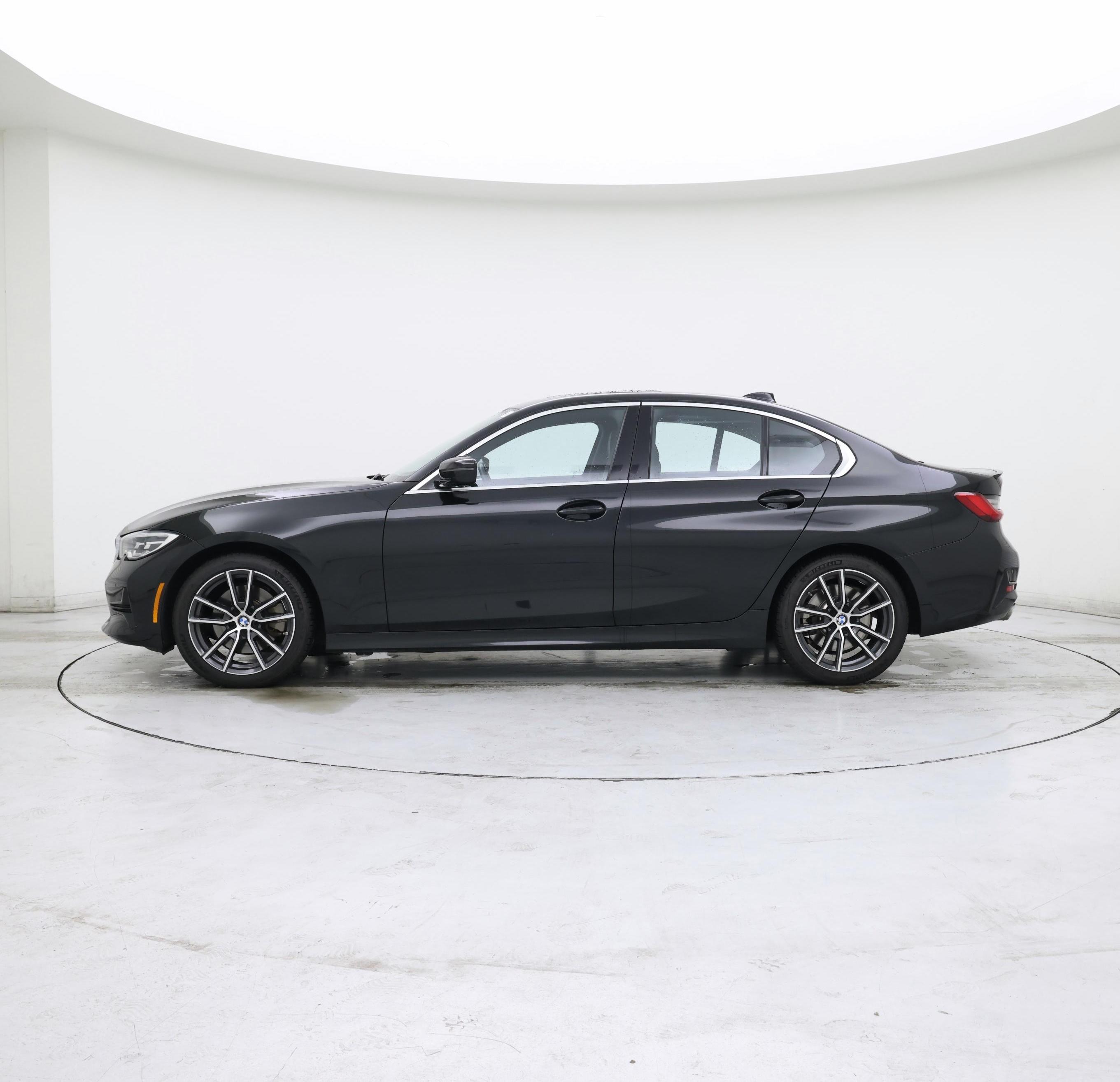 Thumbnail: 2019 BMW 3 Series - 3
