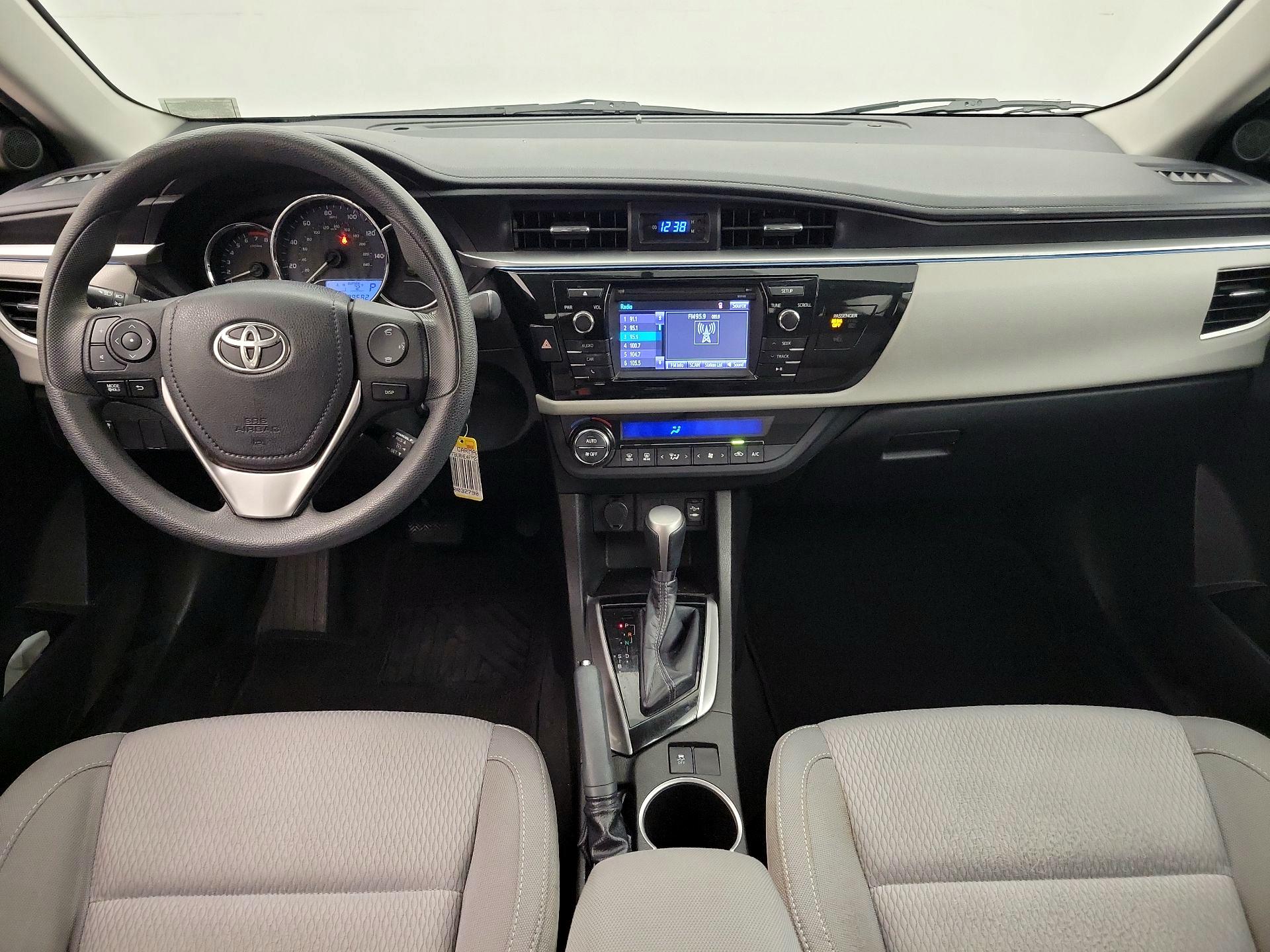Thumbnail: 2015 Toyota Corolla - 9
