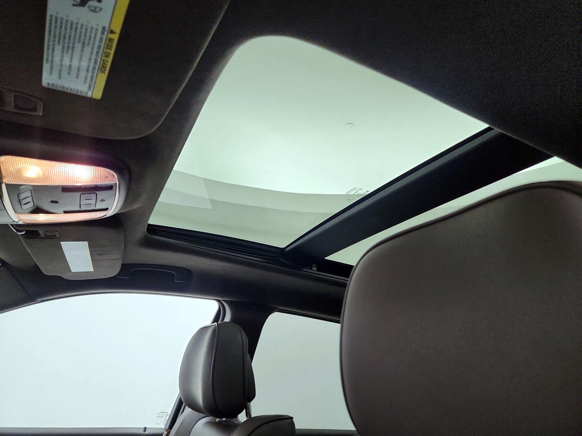 Thumbnail: 2014 Jeep Grand Cherokee - 20