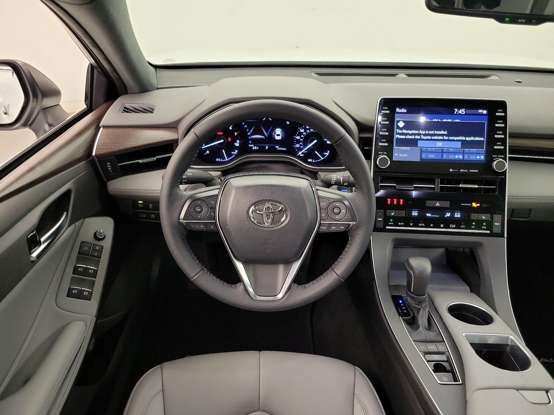 Thumbnail: 2022 Toyota Avalon - 10