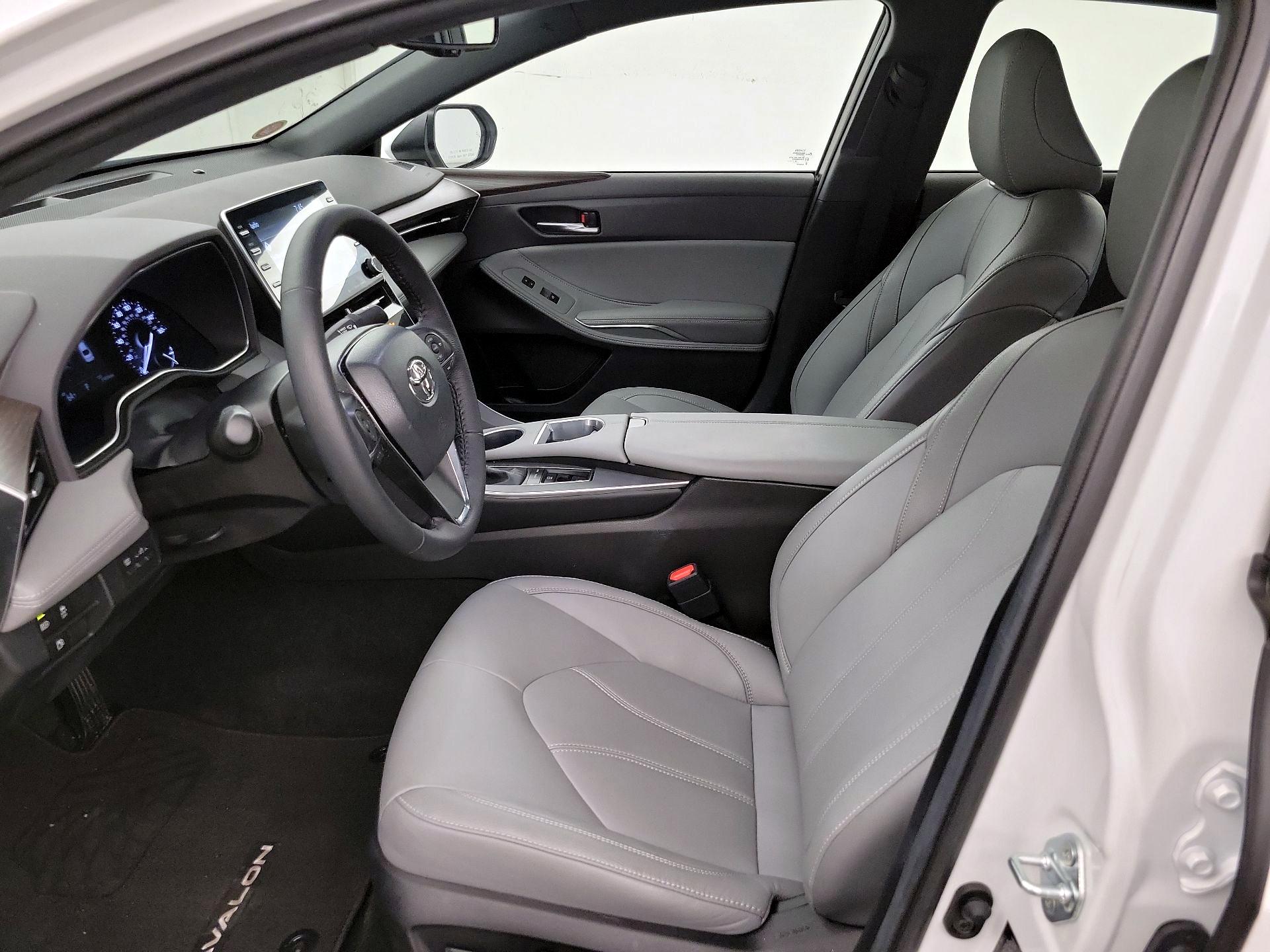 Thumbnail: 2022 Toyota Avalon - 11