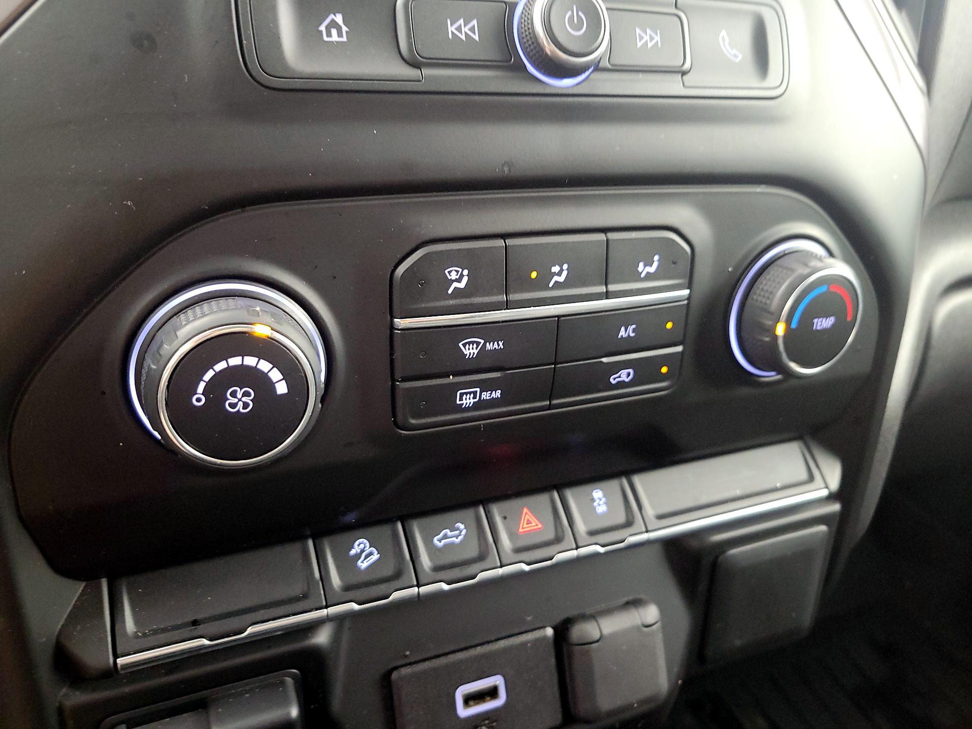 Thumbnail: 2019 Chevrolet Silverado 1500 - 16