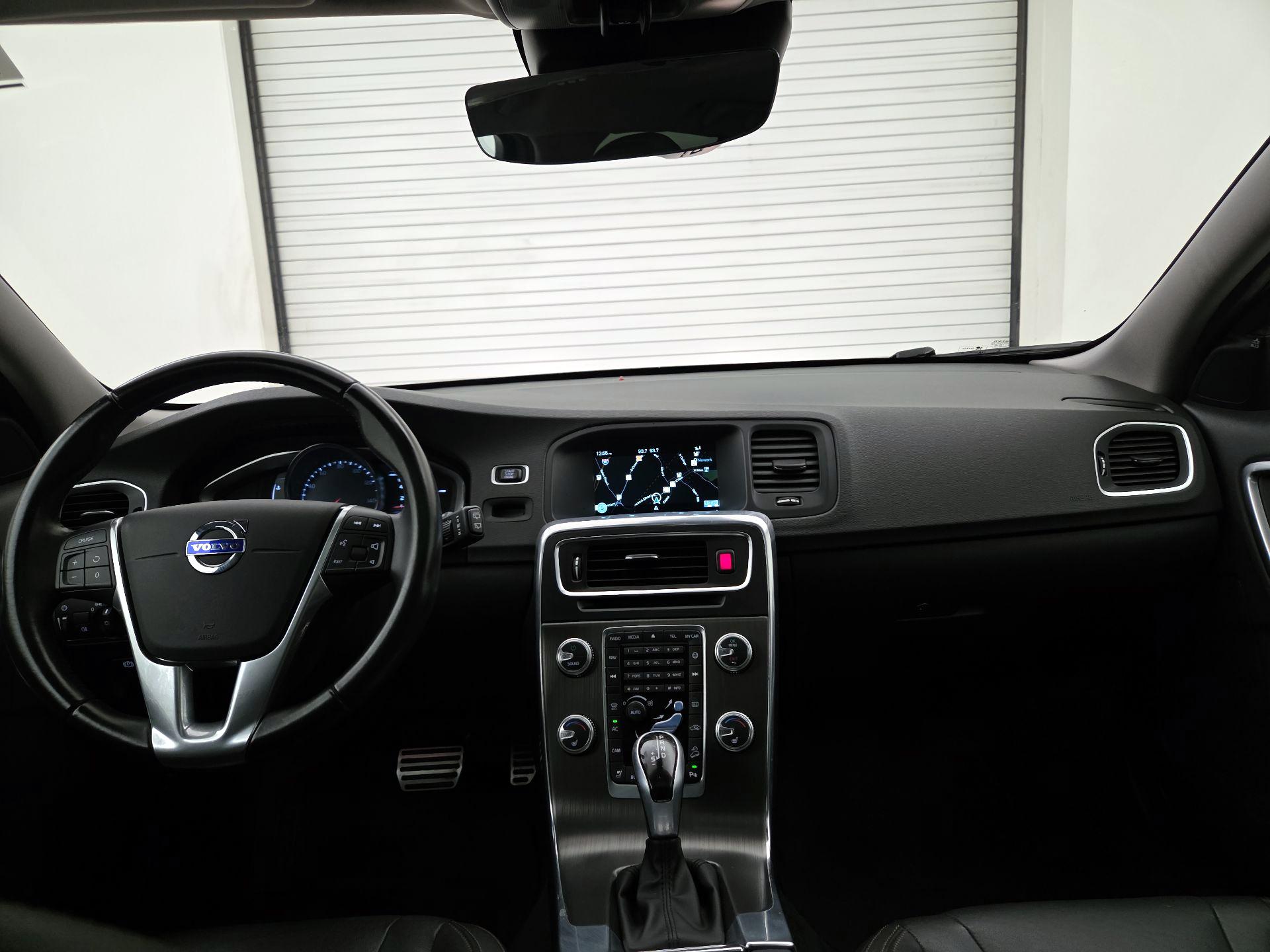 Thumbnail: 2016 Volvo S60 - 9