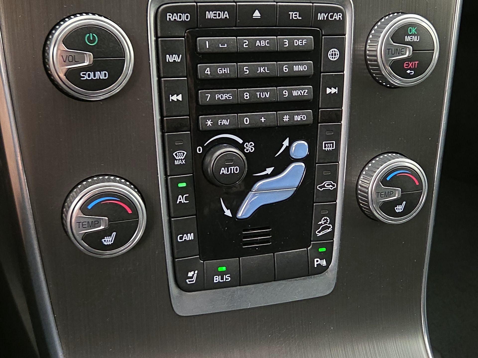 Thumbnail: 2016 Volvo S60 - 17