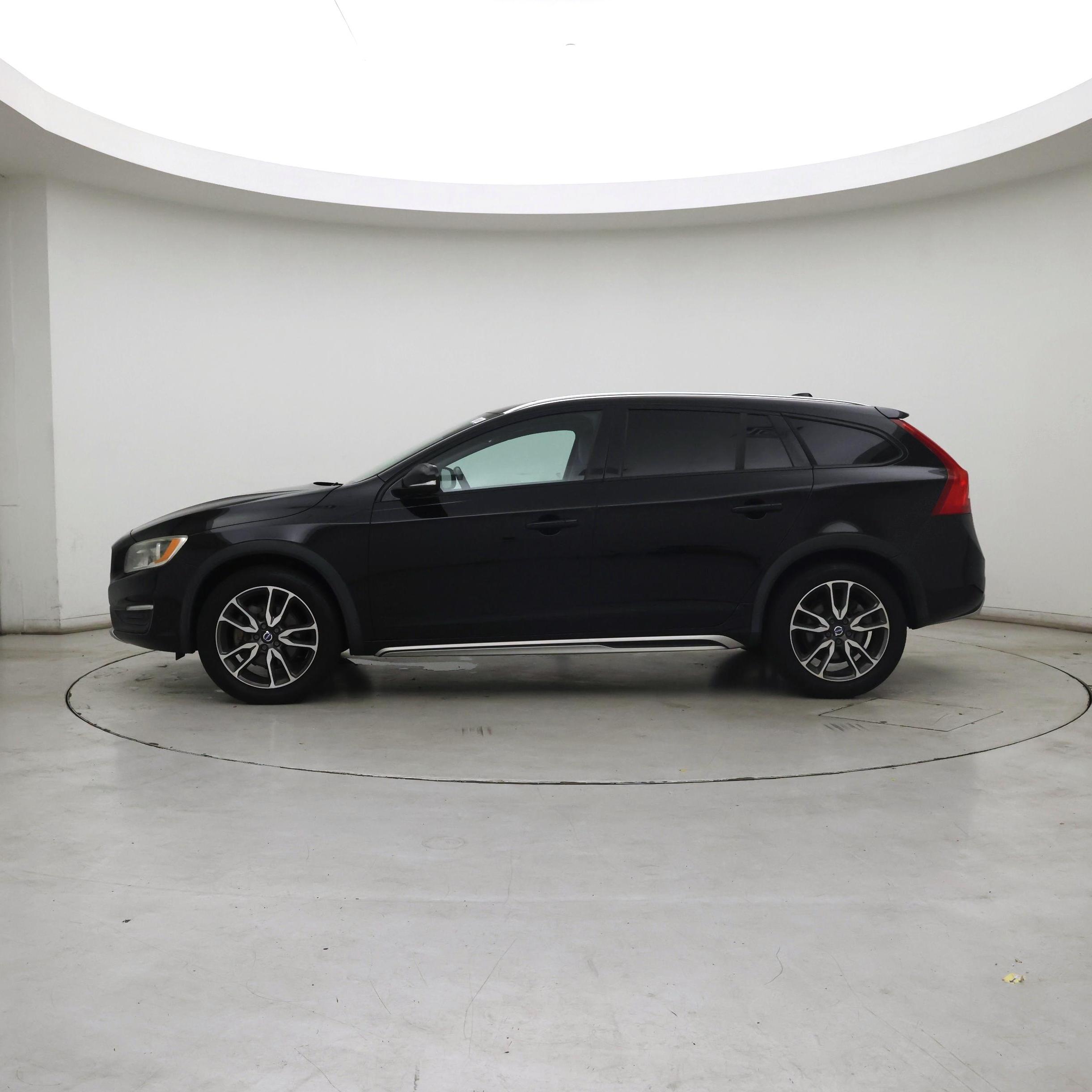 Thumbnail: 2016 Volvo S60 - 3