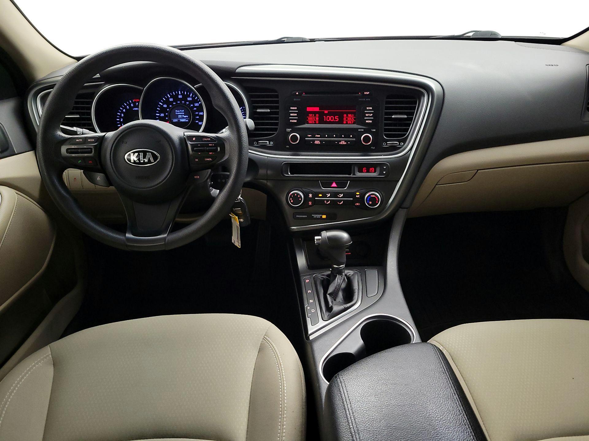 Thumbnail: 2015 Kia Optima - 9